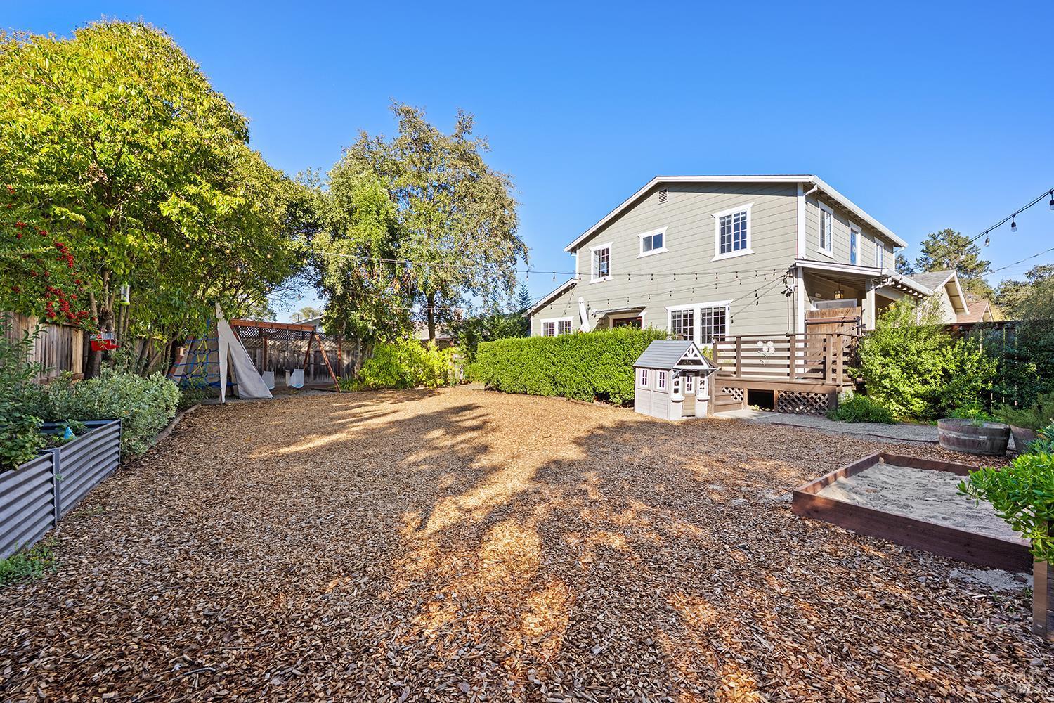 Santa Rosa, California, 95403, United States, 3 Bedrooms Bedrooms, ,3 BathroomsBathrooms,Residential,For Sale,1982192