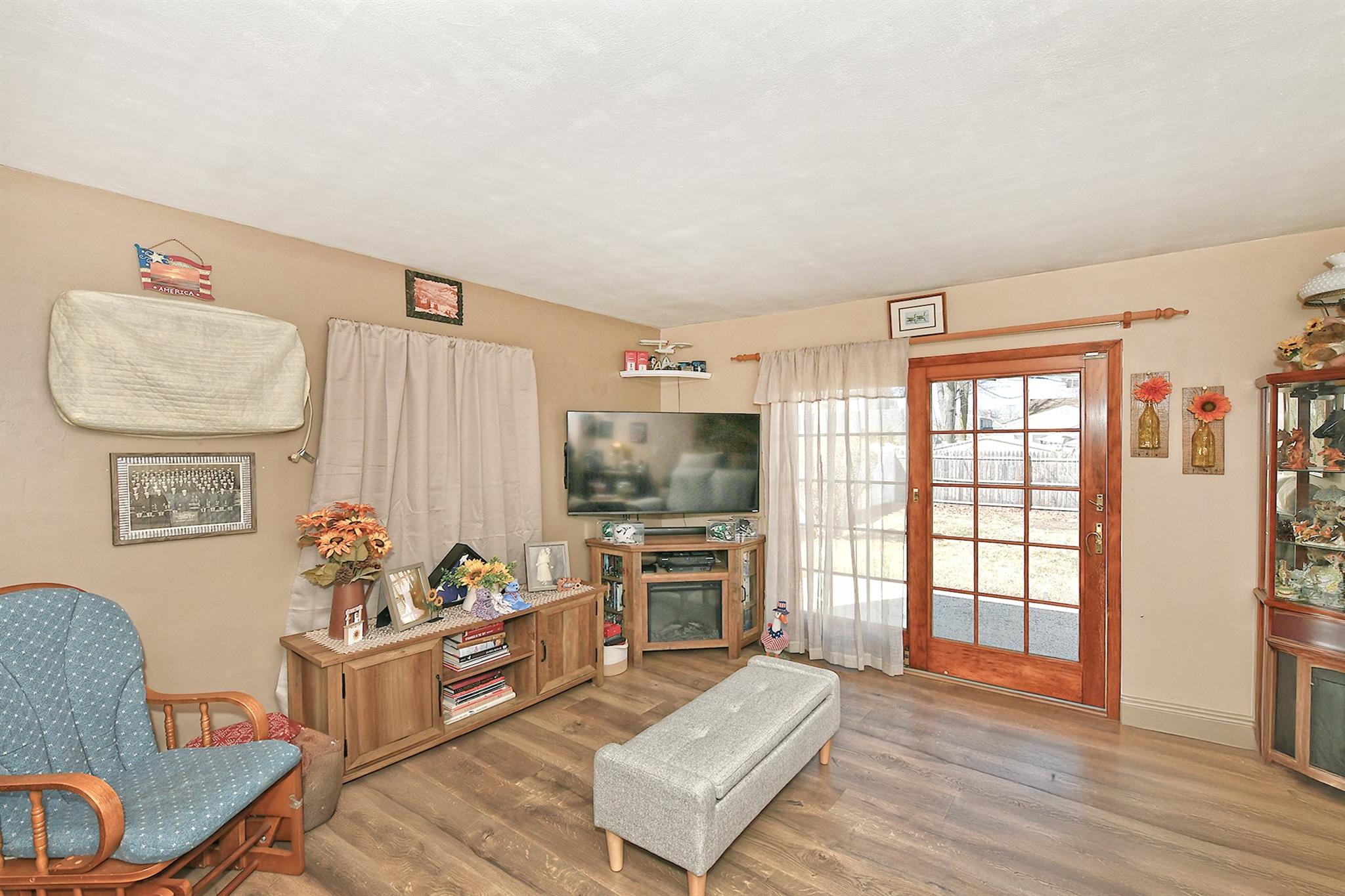 Levittown, New York, 11756, United States, 3 Bedrooms Bedrooms, ,1 BathroomBathrooms,Residential,For Sale,1737239