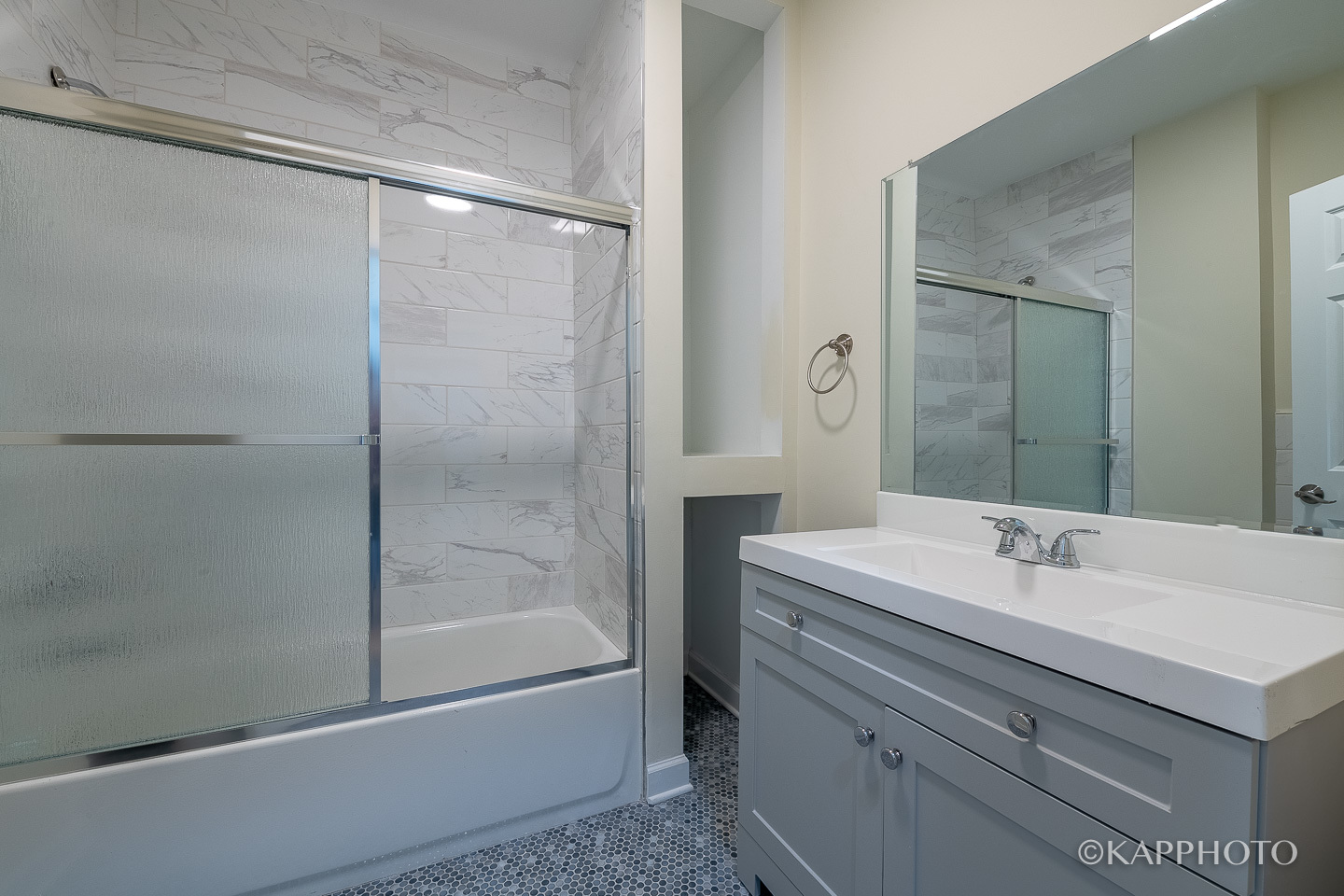 Chicago, Illinois, 60618, United States, 9 Bedrooms Bedrooms, ,Residential,For Sale,1977178