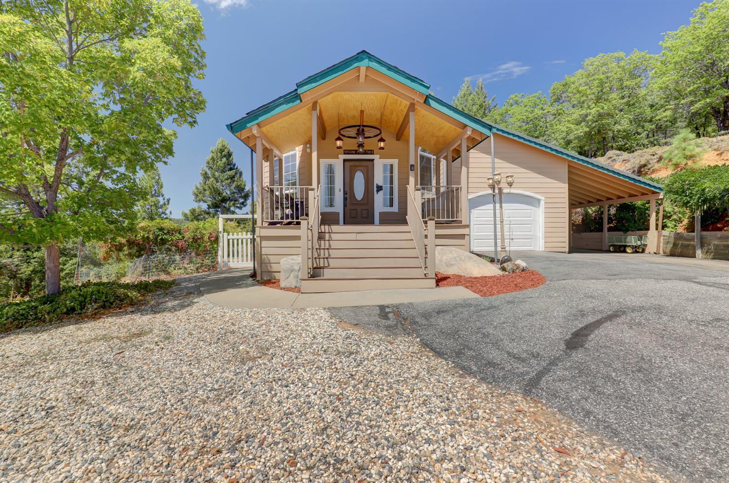 Grass Valley, California, 95945, United States, 3 Bedrooms Bedrooms, ,2 BathroomsBathrooms,Residential,For Sale,1917189