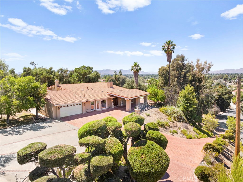 Hemet, California, 92544, United States, 5 Bedrooms Bedrooms, ,4 BathroomsBathrooms,Residential,For Sale,1896645