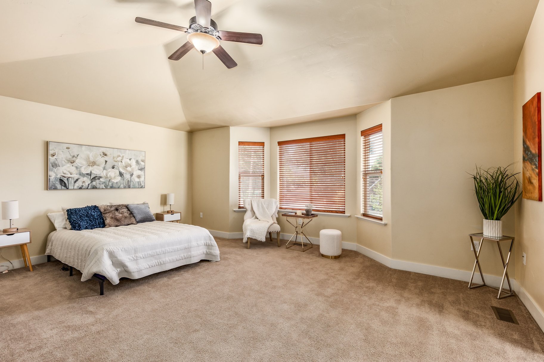  Prime Holladay Townhome in an Unbeatable Location - 物件實景