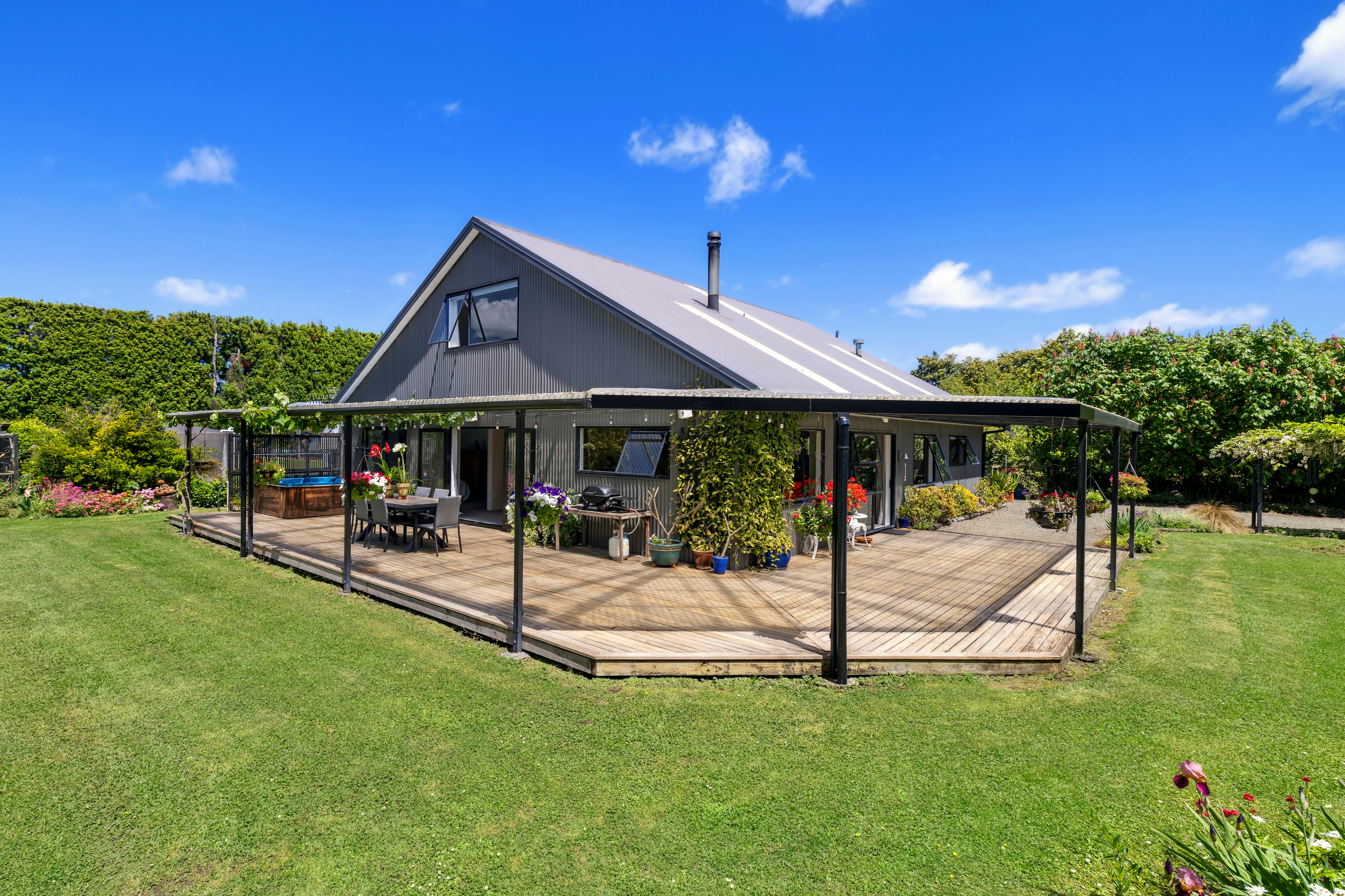  18 Lathrope Road, Riverhead - 物件實景