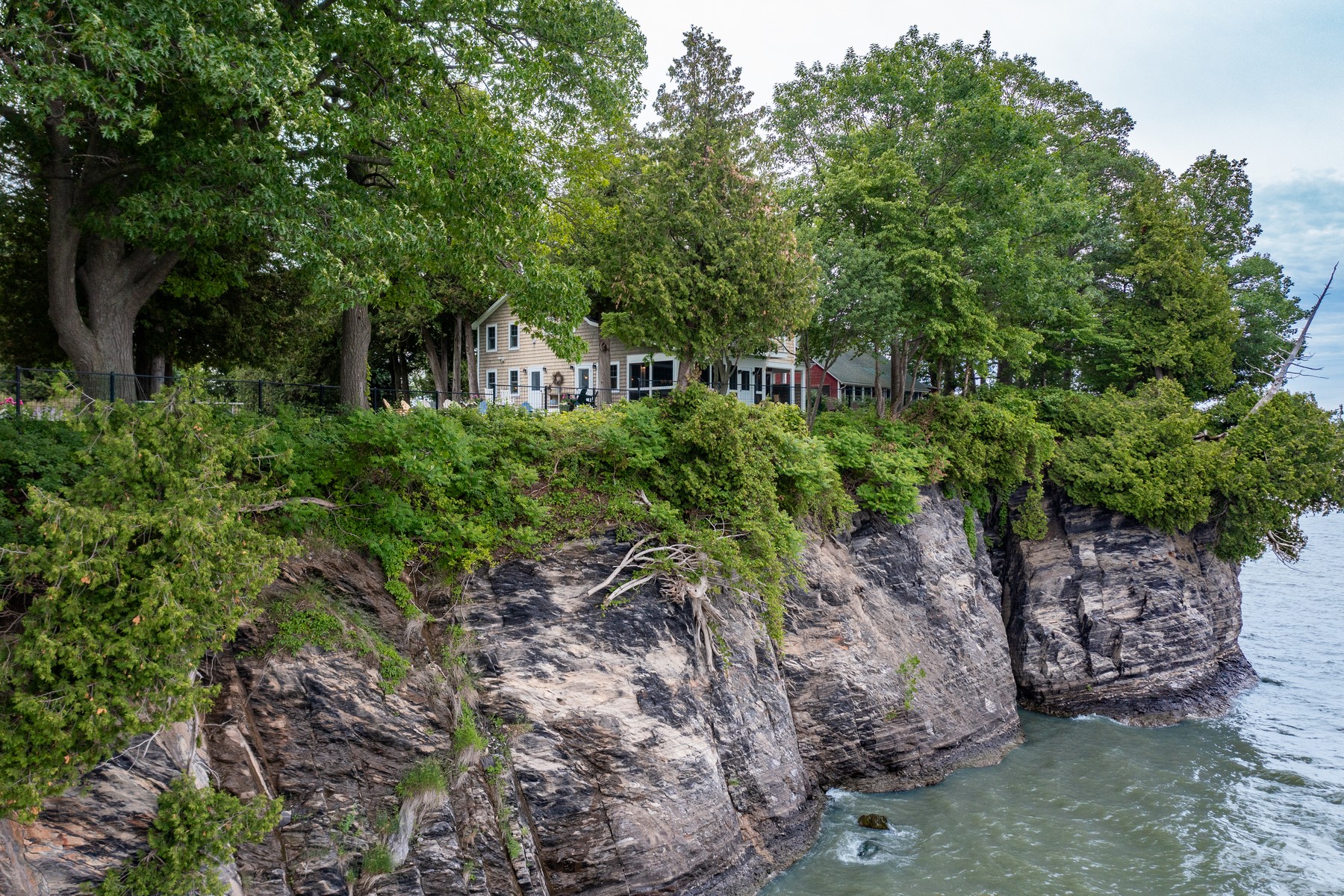  1333 Colchester Point Road - 物件實景