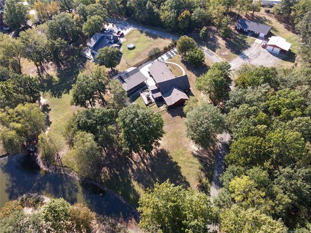 Eufaula, Oklahoma, 74432, United States, 3 Bedrooms Bedrooms, ,3 BathroomsBathrooms,Residential,For Sale,1987326