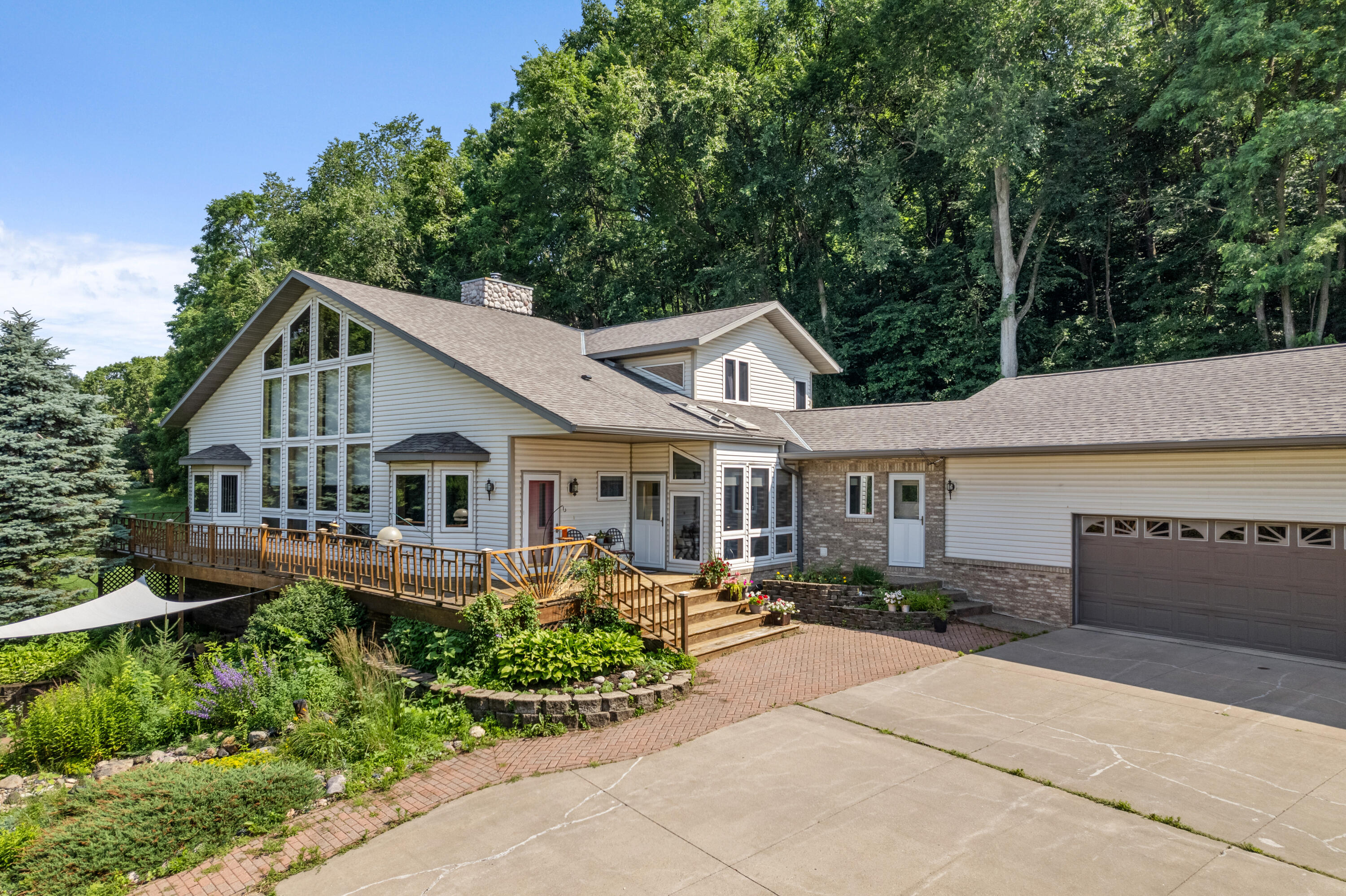 Buffalo, Wisconsin, 54629, United States, 4 Bedrooms Bedrooms, ,4 BathroomsBathrooms,Residential,For Sale,1903287