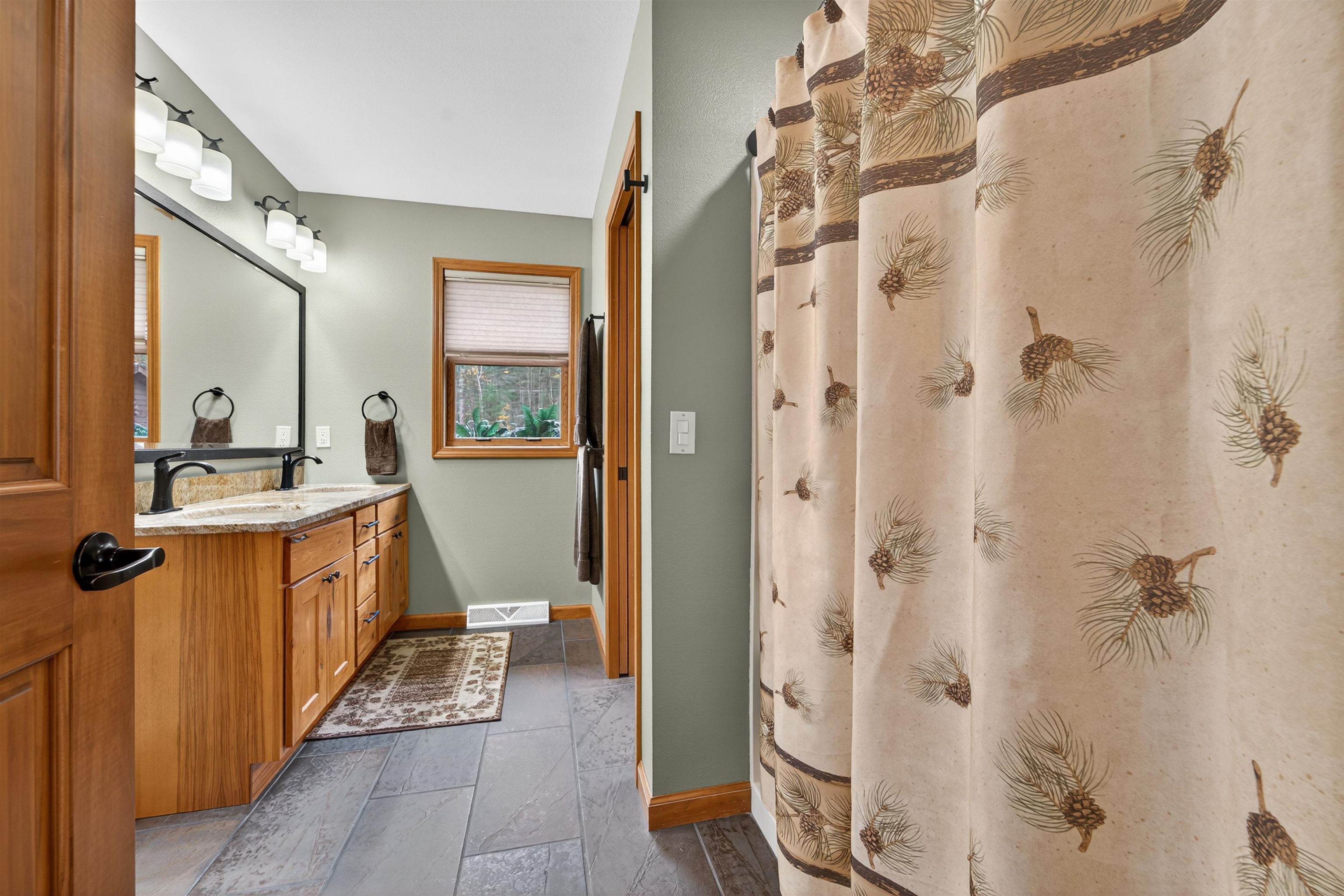 KESHENA, Wisconsin, 54135, United States, 3 Bedrooms Bedrooms, ,3 BathroomsBathrooms,Residential,For Sale,1988158