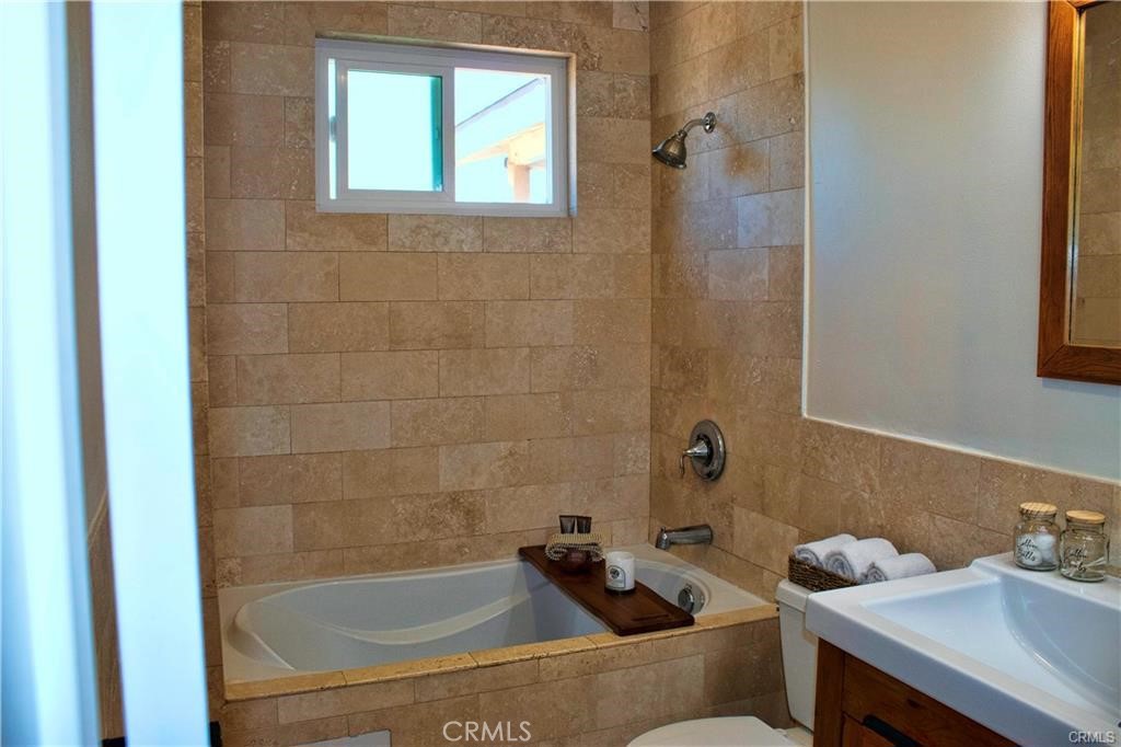 West Hills, California, 91304, United States, 4 Bedrooms Bedrooms, ,2 BathroomsBathrooms,Residential,For Sale,1985770