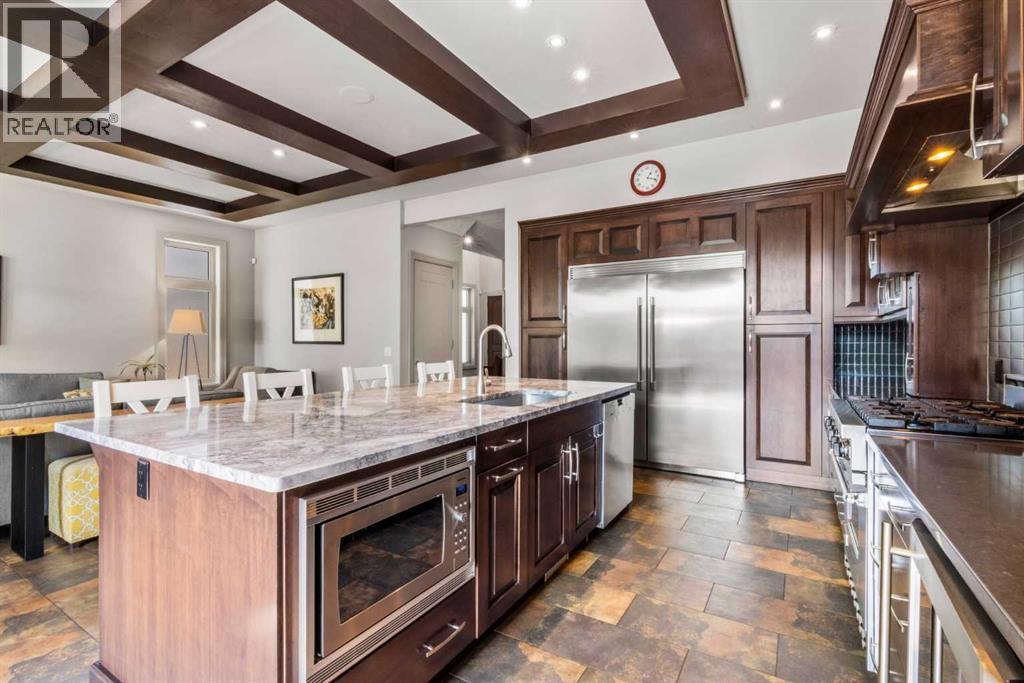 CALGARY, Alberta, T2E 2A7, CA, 5 Bedrooms Bedrooms, ,3 BathroomsBathrooms,Residential,For Sale,1947976