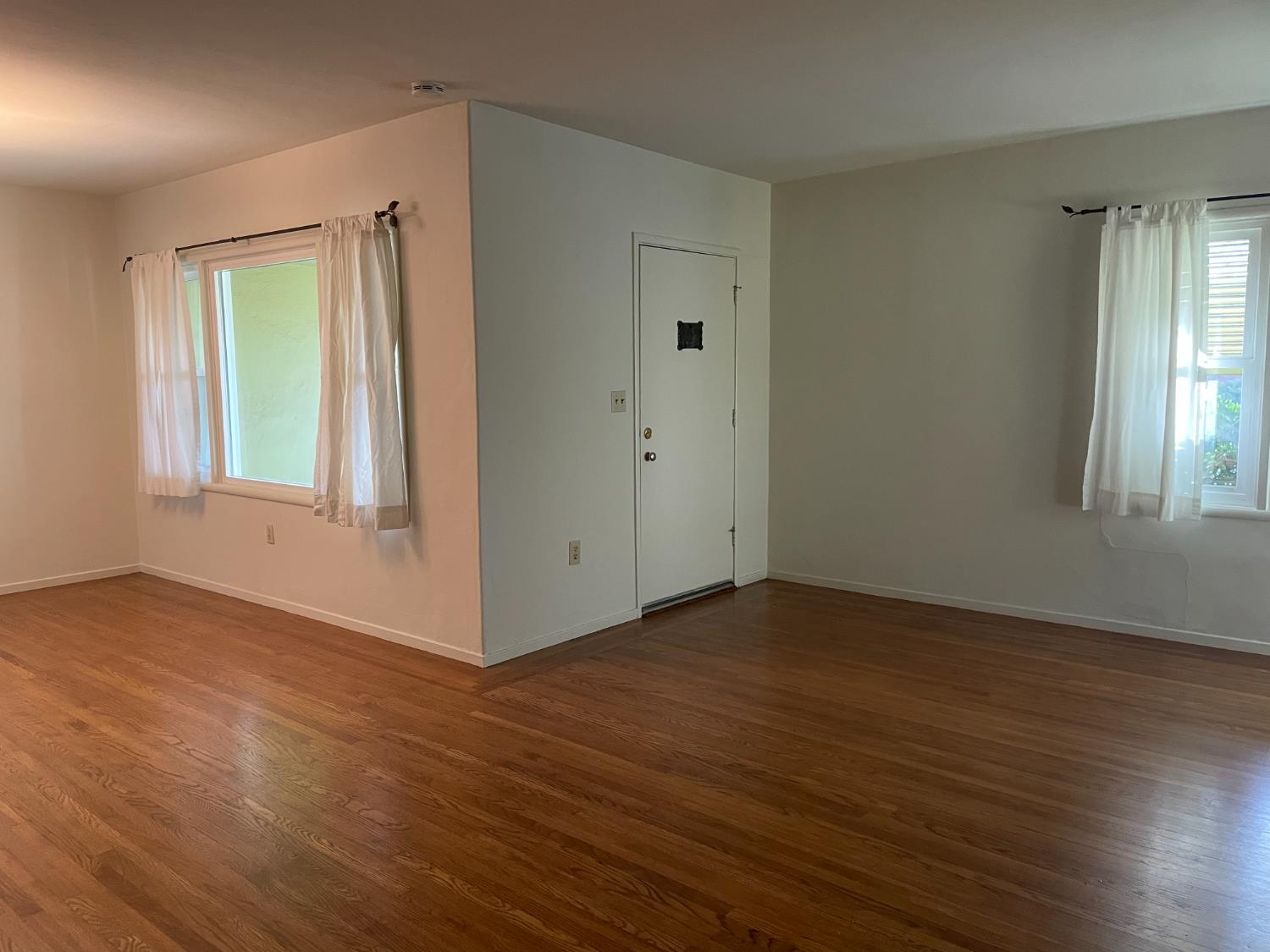 Sacramento, California, 95822, United States, 3 Bedrooms Bedrooms, ,2 BathroomsBathrooms,Residential,For Sale,1912719