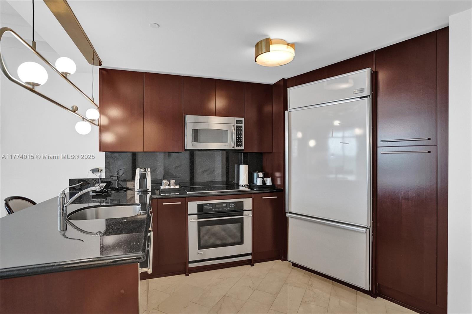 Miami Beach, Florida, 33140, United States, 2 Bedrooms Bedrooms, ,3 BathroomsBathrooms,Residential,For Sale,1759020