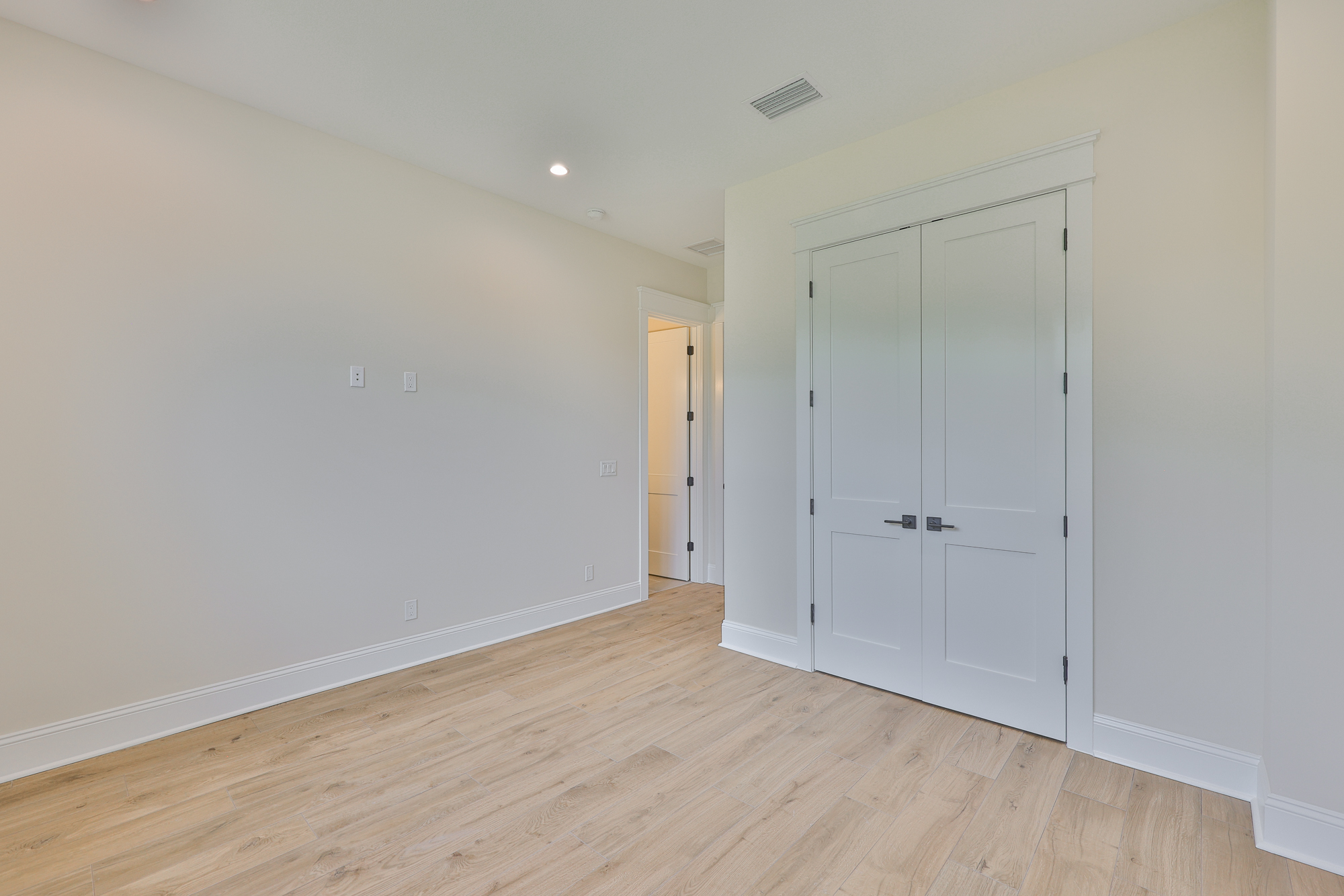 Tampa, Florida, 33629, United States, 5 Bedrooms Bedrooms, ,6 BathroomsBathrooms,Residential,For Sale,1974483