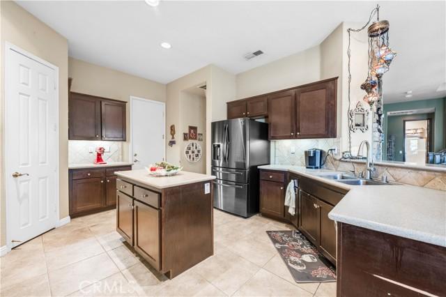 HEMET, California, 92545, United States, 4 Bedrooms Bedrooms, ,3 BathroomsBathrooms,Residential,For Sale,1826972