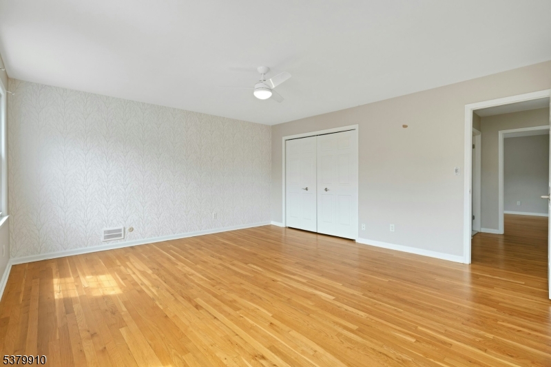 Mendham Boro, New Jersey, 07945, United States, 2 Bedrooms Bedrooms, ,3 BathroomsBathrooms,Residential,For Sale,1926186