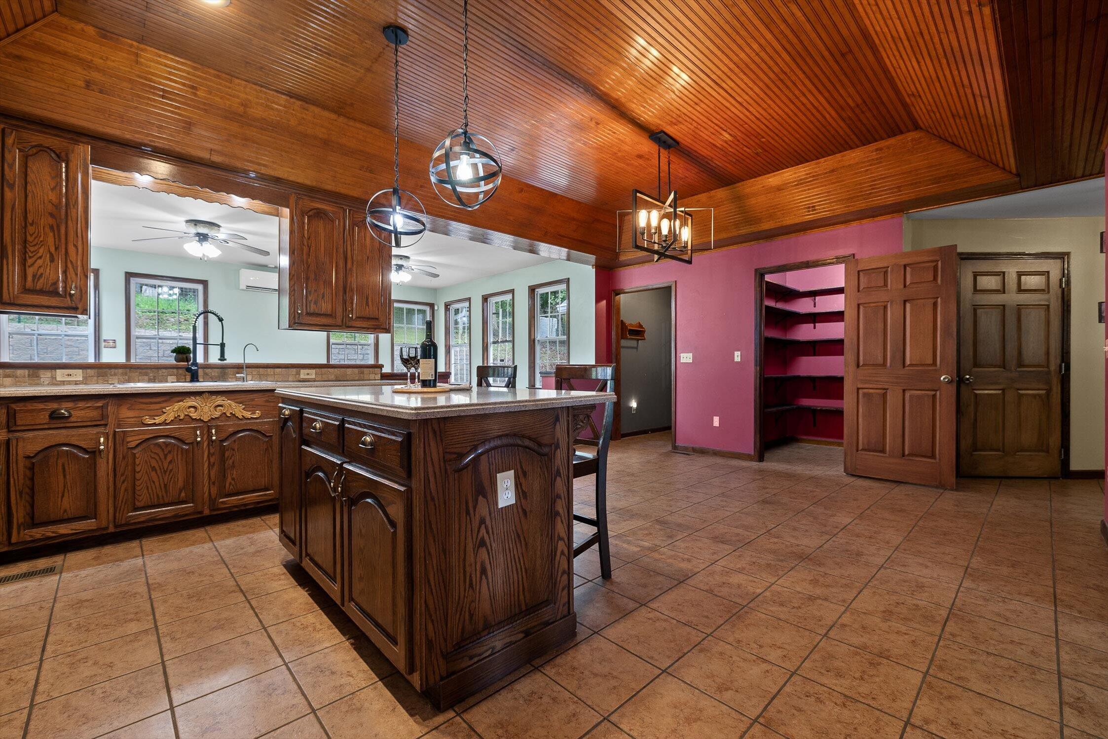 Dunlap, Tennessee, 37327, United States, 3 Bedrooms Bedrooms, ,2 BathroomsBathrooms,Residential,For Sale,1912691
