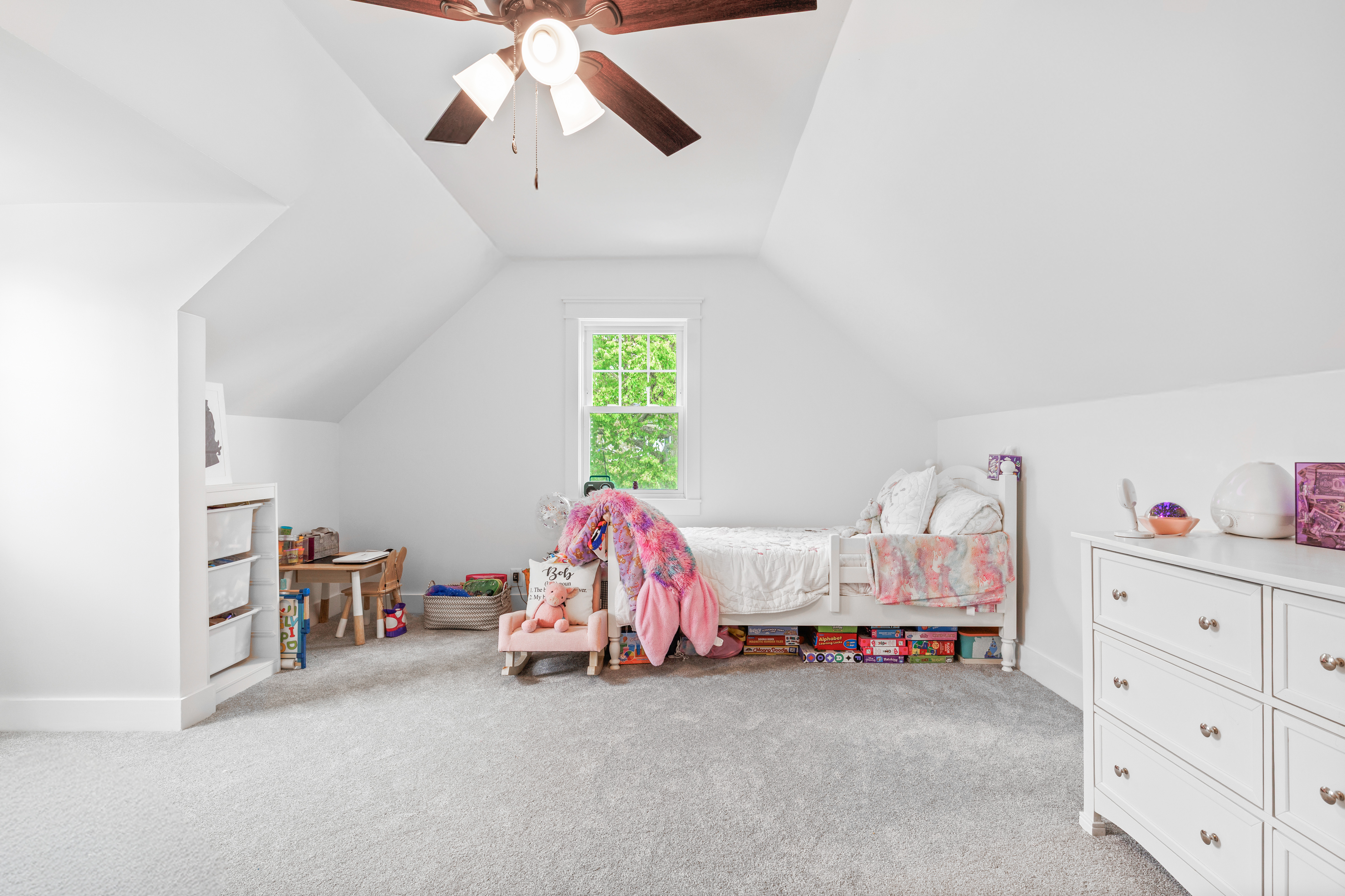  Delightful, Move-In Ready Colonial - 物件實景