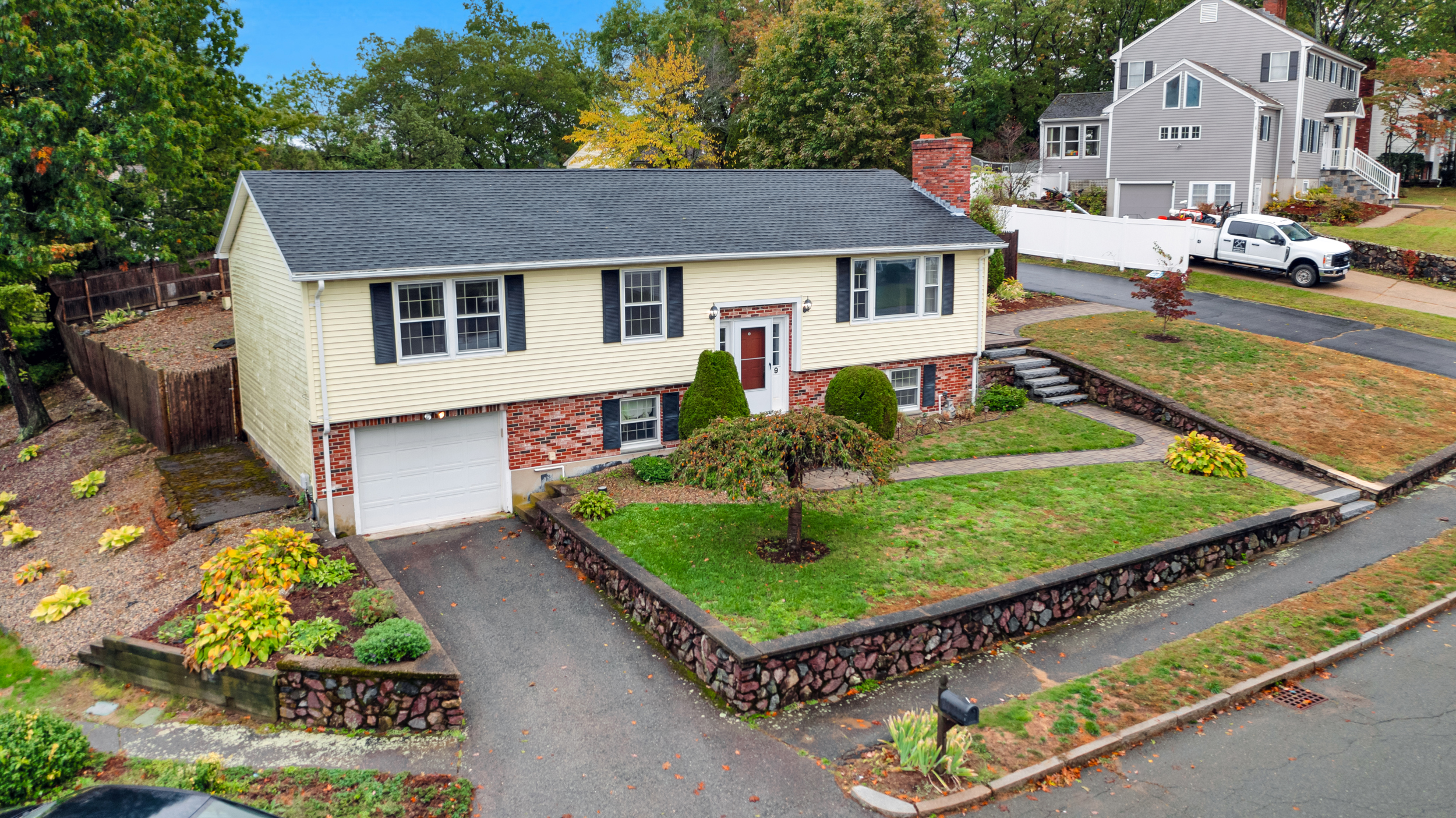 Wakefield, Massachusetts, 01880, United States, 4 Bedrooms Bedrooms, ,3 BathroomsBathrooms,Residential,For Sale,1978637