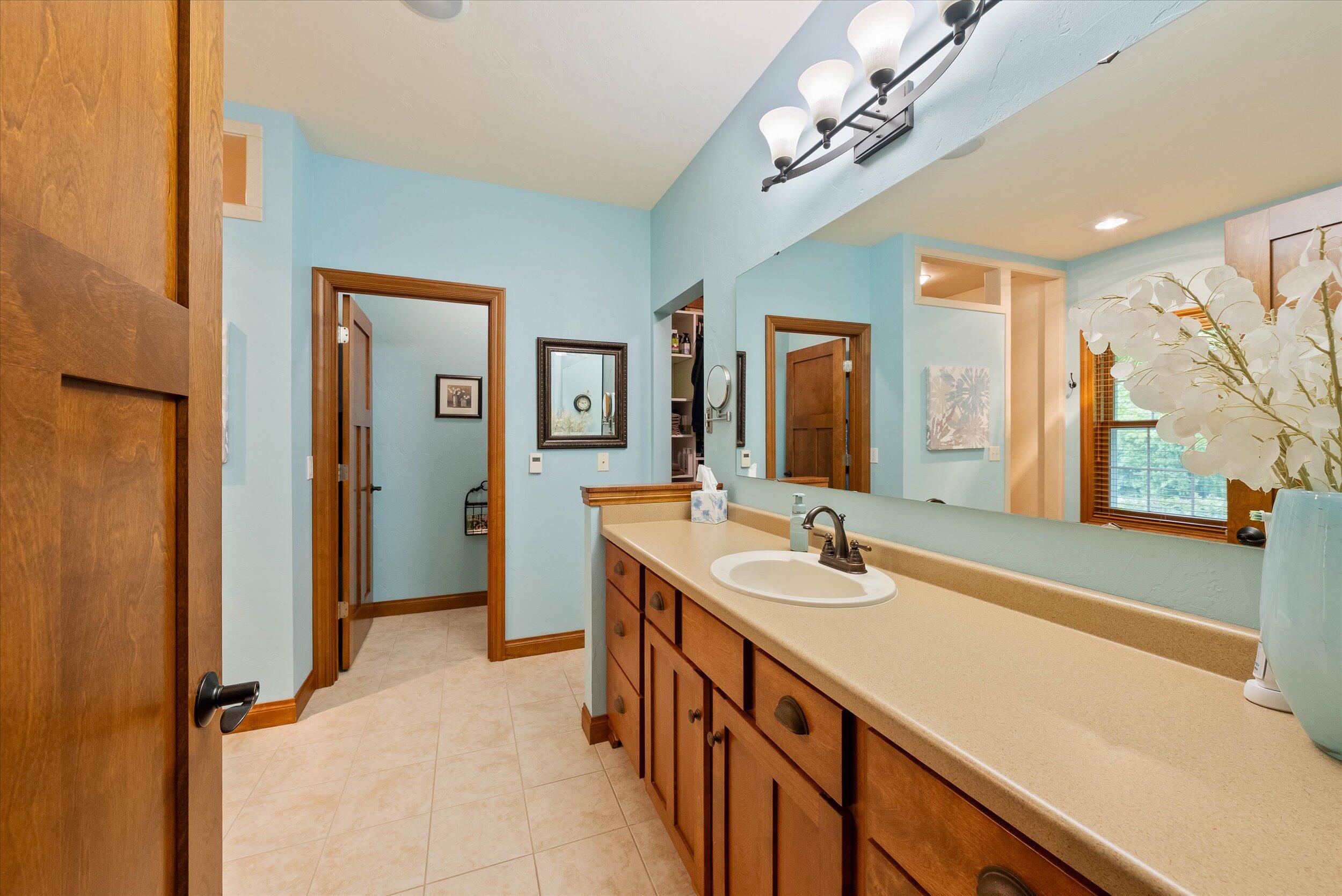 West Bend, Wisconsin, 53095, United States, 4 Bedrooms Bedrooms, ,4 BathroomsBathrooms,Residential,For Sale,1847652
