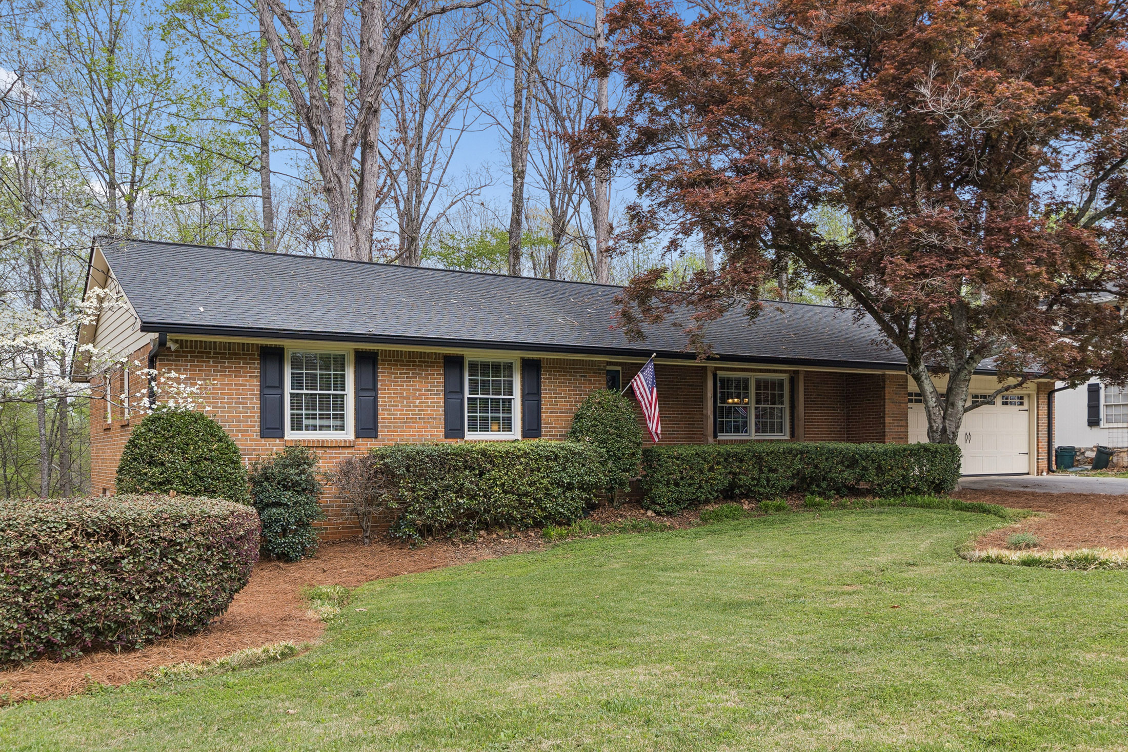  Charming Brick Ranch Nestled in Desirable Lockridge Forest Community - 物件實景