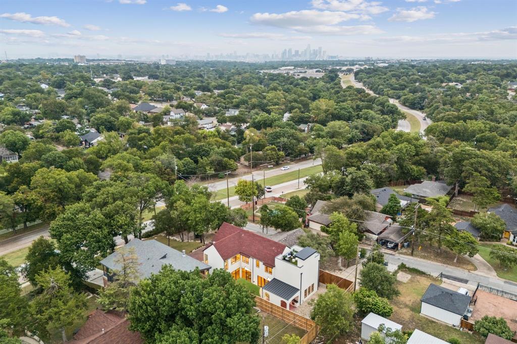 Dallas, Texas, 75211, United States, 4 Bedrooms Bedrooms, ,3 BathroomsBathrooms,Residential,For Sale,1988260