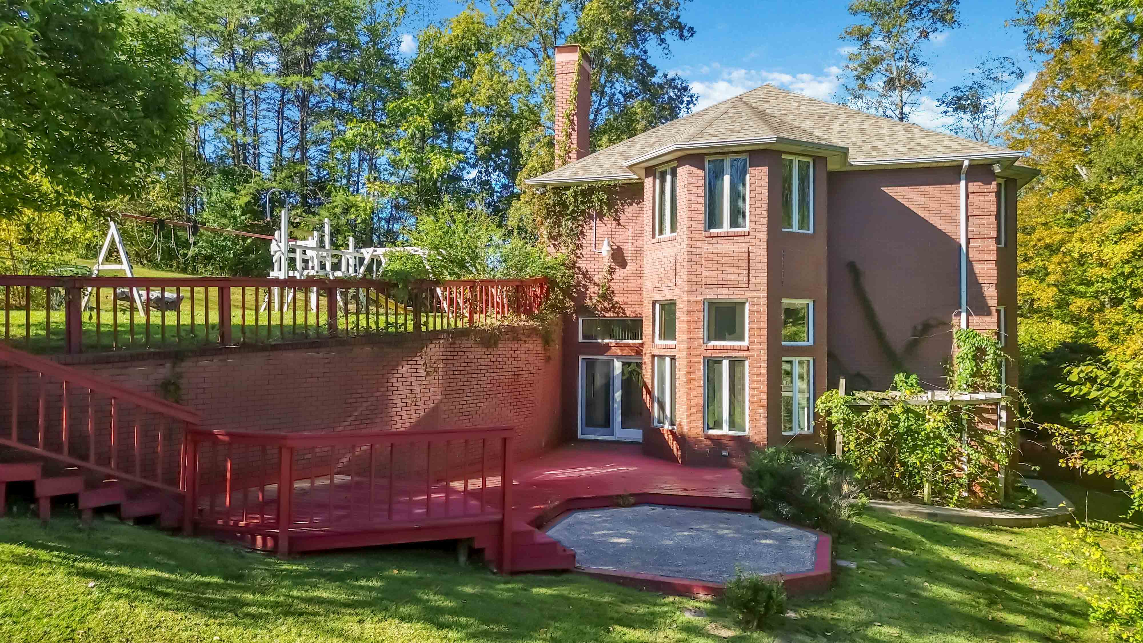 Somerset, Kentucky, 42501, United States, 4 Bedrooms Bedrooms, ,3 BathroomsBathrooms,Residential,For Sale,1980491