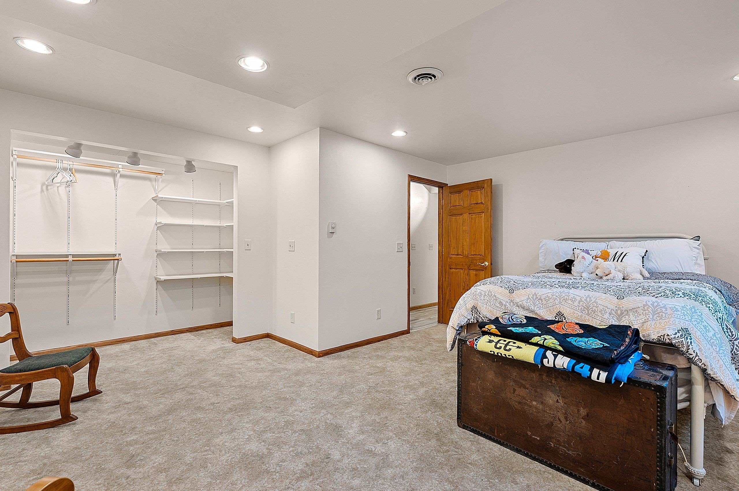 GREEN BAY, Wisconsin, 54313, United States, 4 Bedrooms Bedrooms, ,4 BathroomsBathrooms,Residential,For Sale,2048613