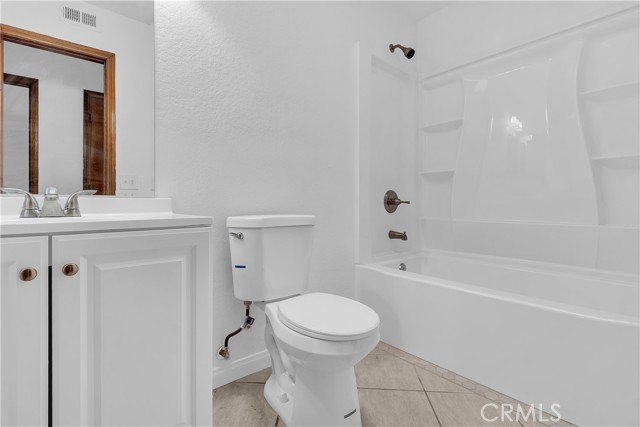 Montclair, California, 91763, United States, 3 Bedrooms Bedrooms, ,2 BathroomsBathrooms,Residential,For Sale,1978467