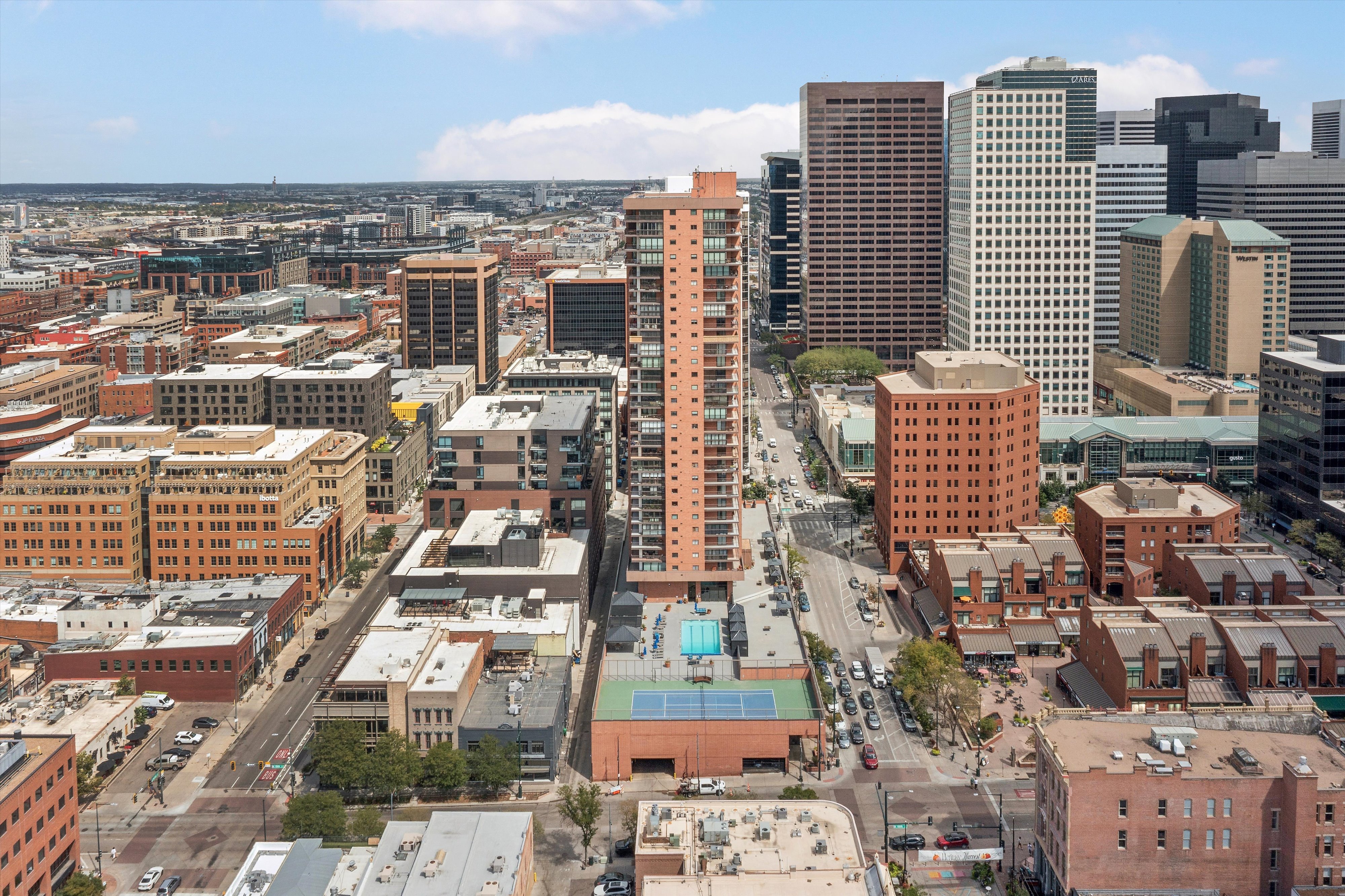  Iconic Larimer Place - 物件實景