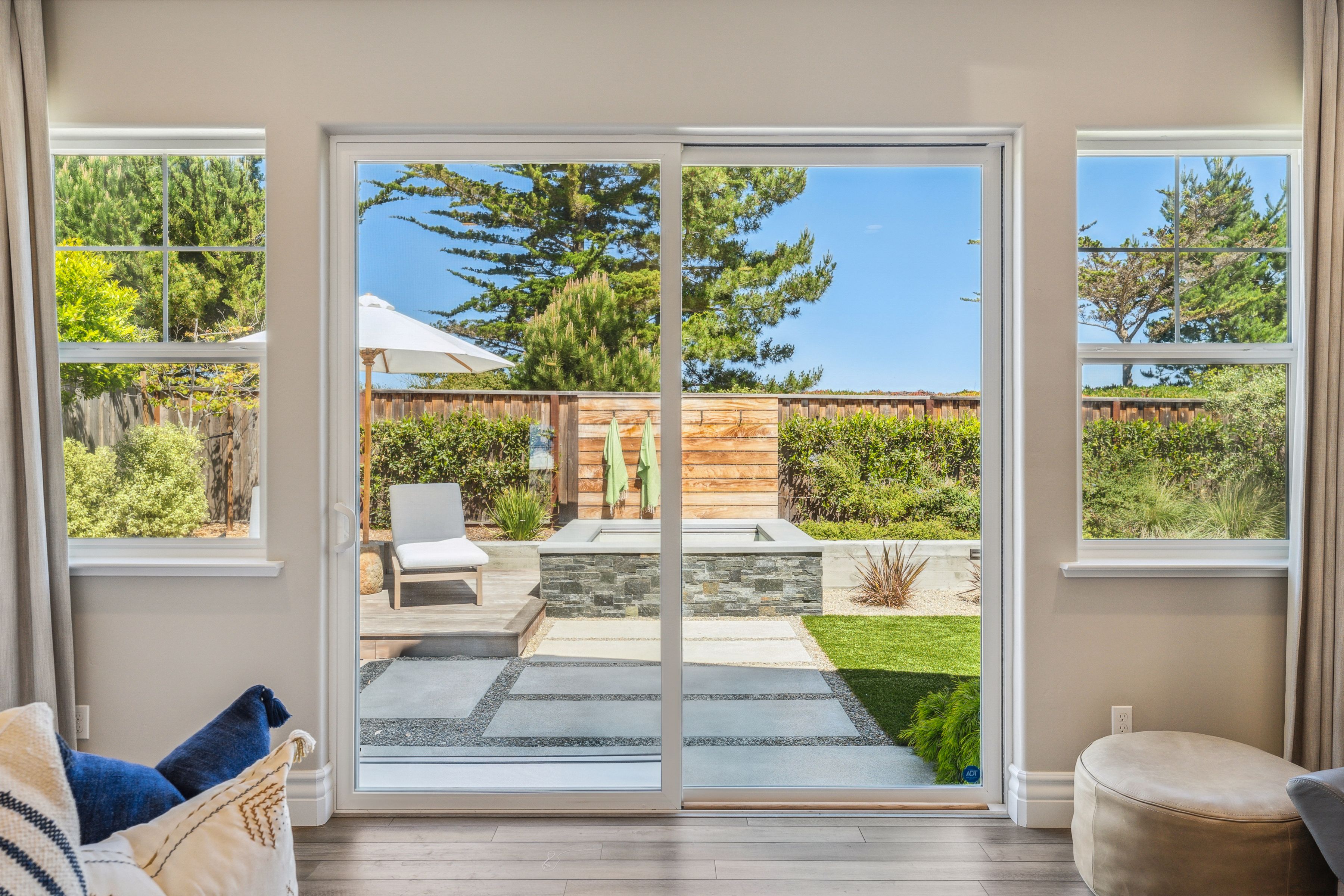  3007 Bluffs Drive - 物件實景