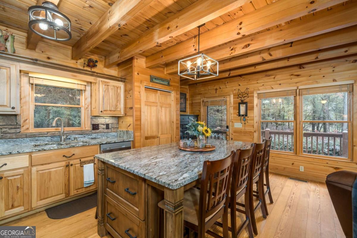 Ellijay, Georgia, 30540, United States, 3 Bedrooms Bedrooms, ,2 BathroomsBathrooms,Residential,For Sale,1972066