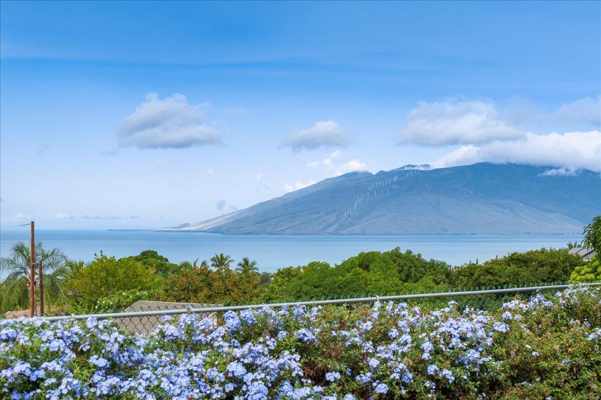 Kihei, Hawaii, 96753, United States, 2 Bedrooms Bedrooms, ,1 BathroomBathrooms,Residential,For Sale,1998812