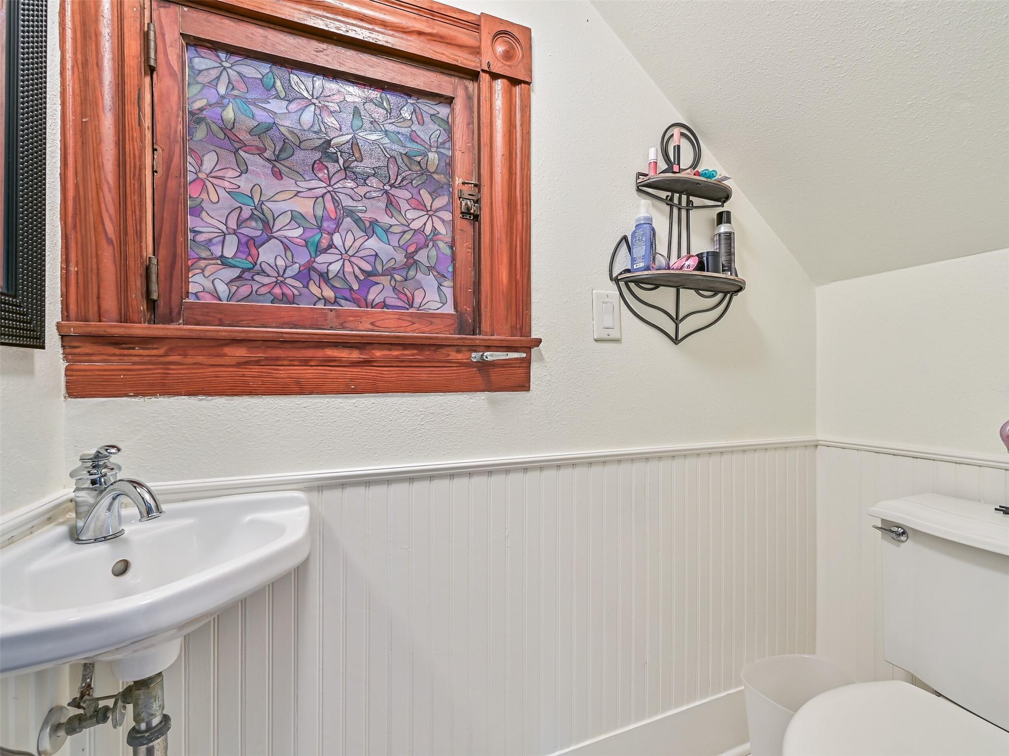 Galveston, Texas, 77550, United States, 4 Bedrooms Bedrooms, ,3 BathroomsBathrooms,Residential,For Sale,1818461