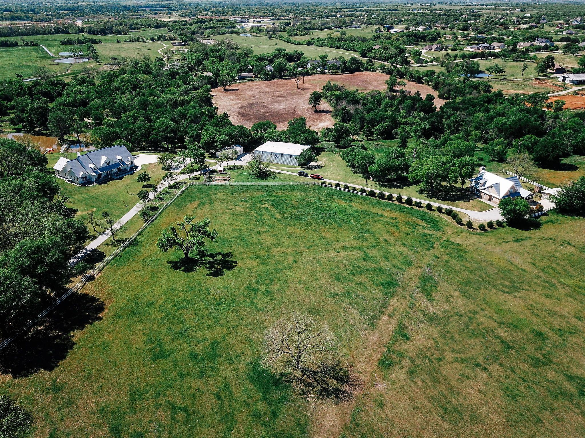  9325 FM 428, Aubrey, TX 76227 - 物件實景