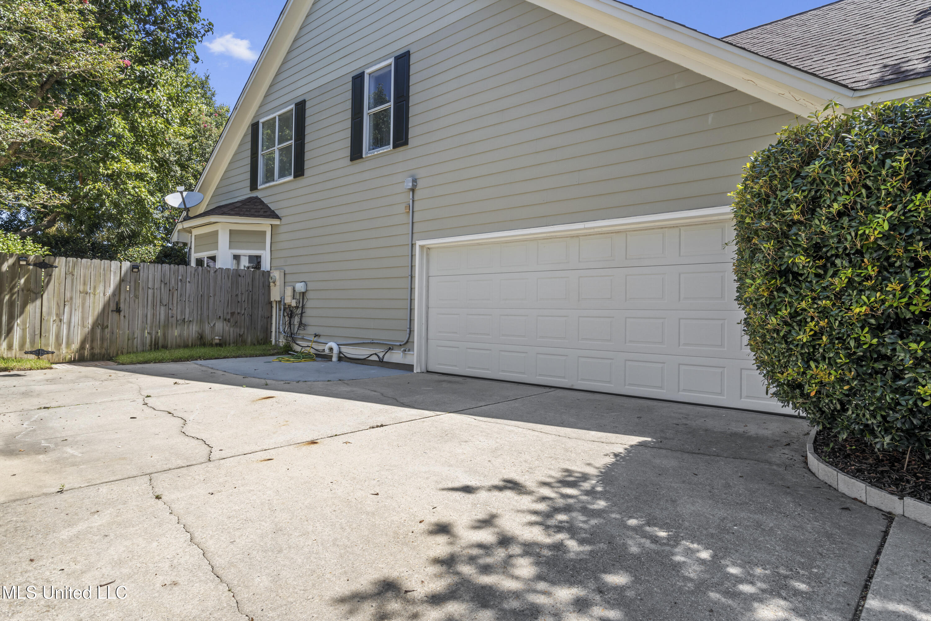 Biloxi, Mississippi, 39531, United States, 4 Bedrooms Bedrooms, ,3 BathroomsBathrooms,Residential,For Sale,1908803