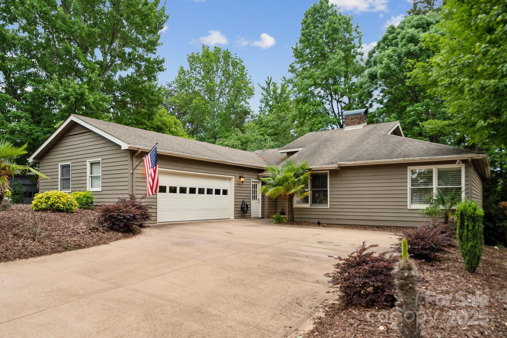 Clover, South Carolina, 29710, United States, 3 Bedrooms Bedrooms, ,2 BathroomsBathrooms,Residential,For Sale,1795322