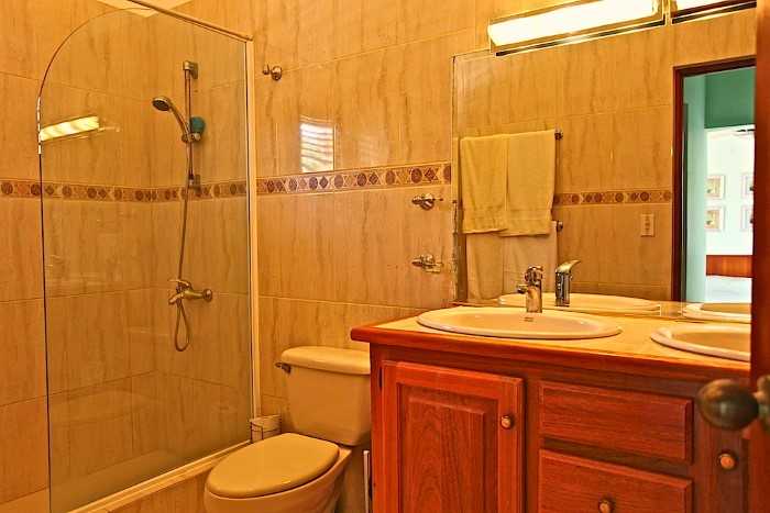 Sosua, DO, 4 Bedrooms Bedrooms, ,6 BathroomsBathrooms,Residential,For Sale,383387
