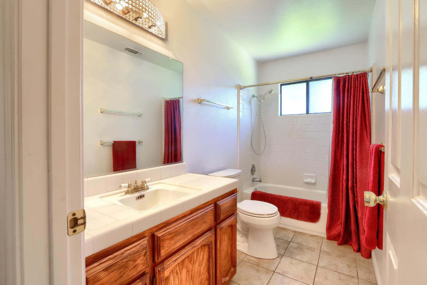 Ahwahnee, California, 93601, United States, 3 Bedrooms Bedrooms, ,2 BathroomsBathrooms,Residential,For Sale,1915922