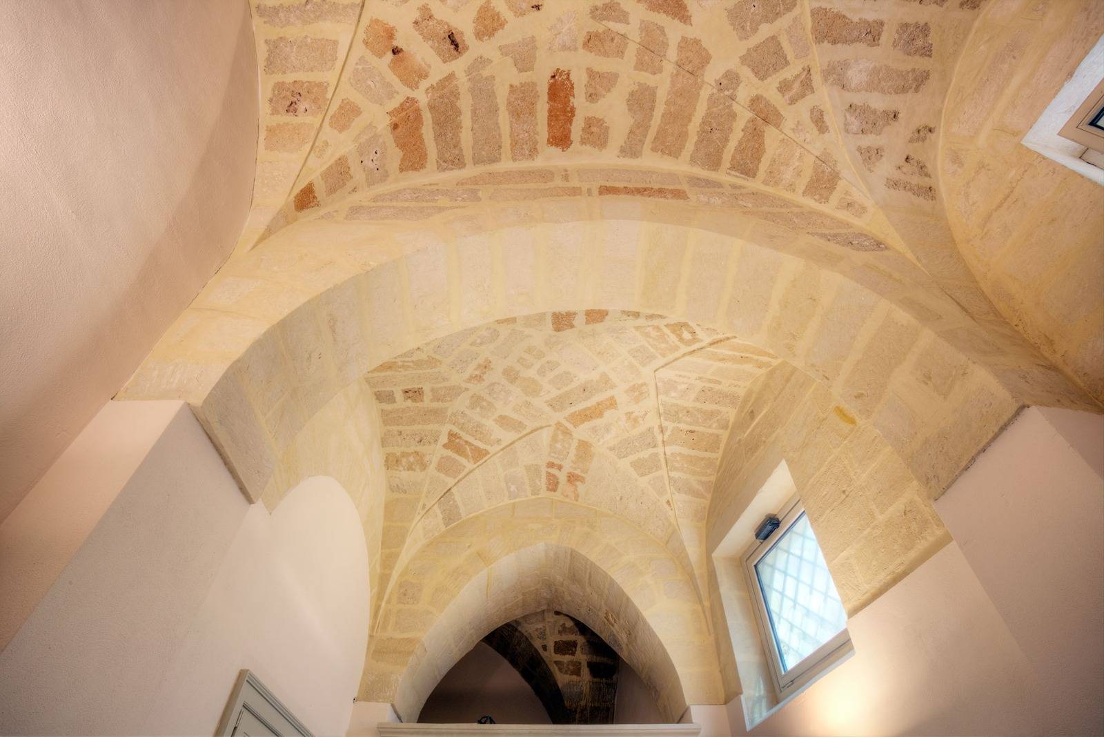 Lecce, Lecce, 73100, IT, 10 Bedrooms Bedrooms, ,7 BathroomsBathrooms,Residential,For Sale,1991678