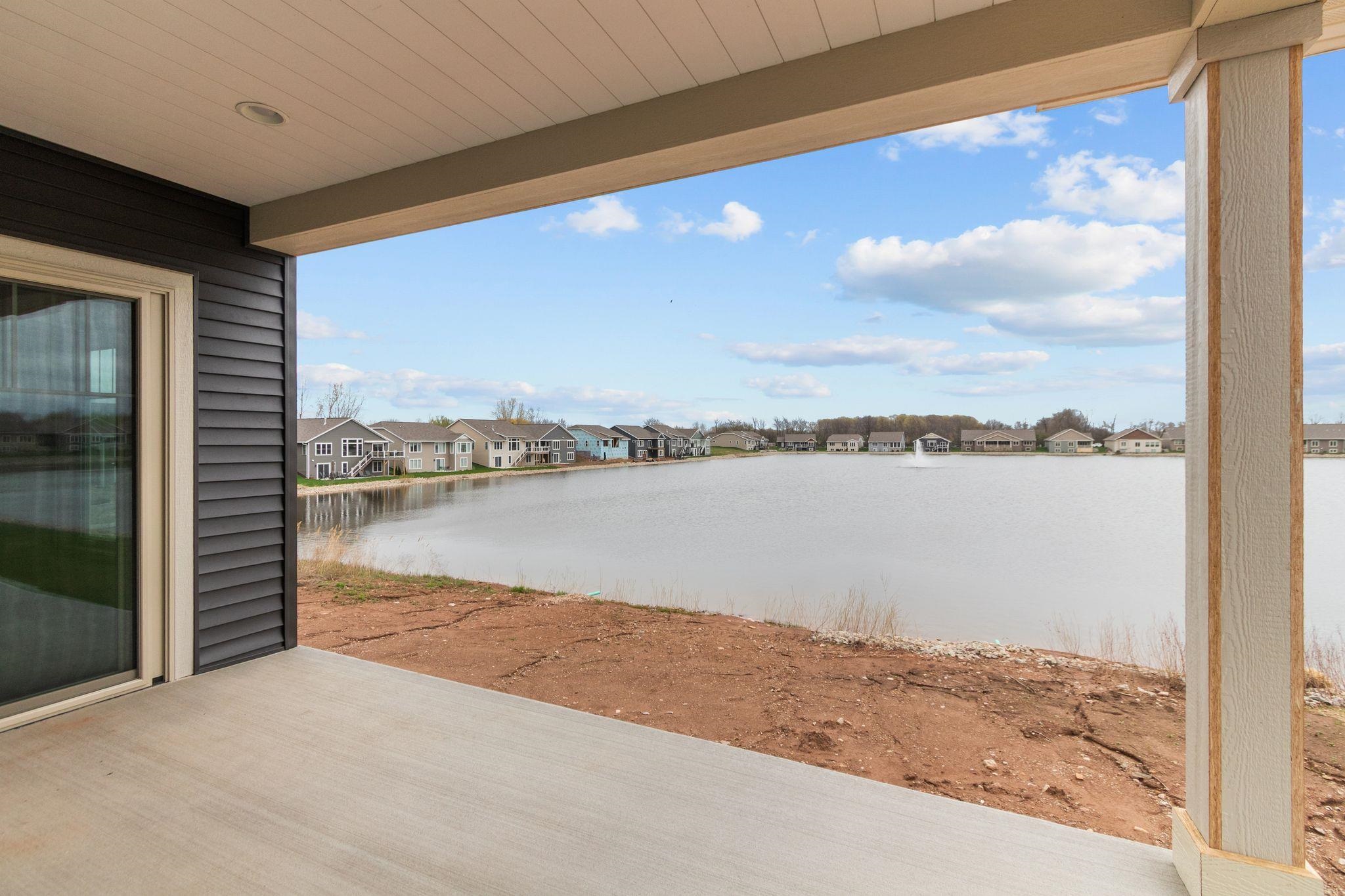 Neenah, Wisconsin, 54956, United States, 2 Bedrooms Bedrooms, ,2 BathroomsBathrooms,Residential,For Sale,2029960