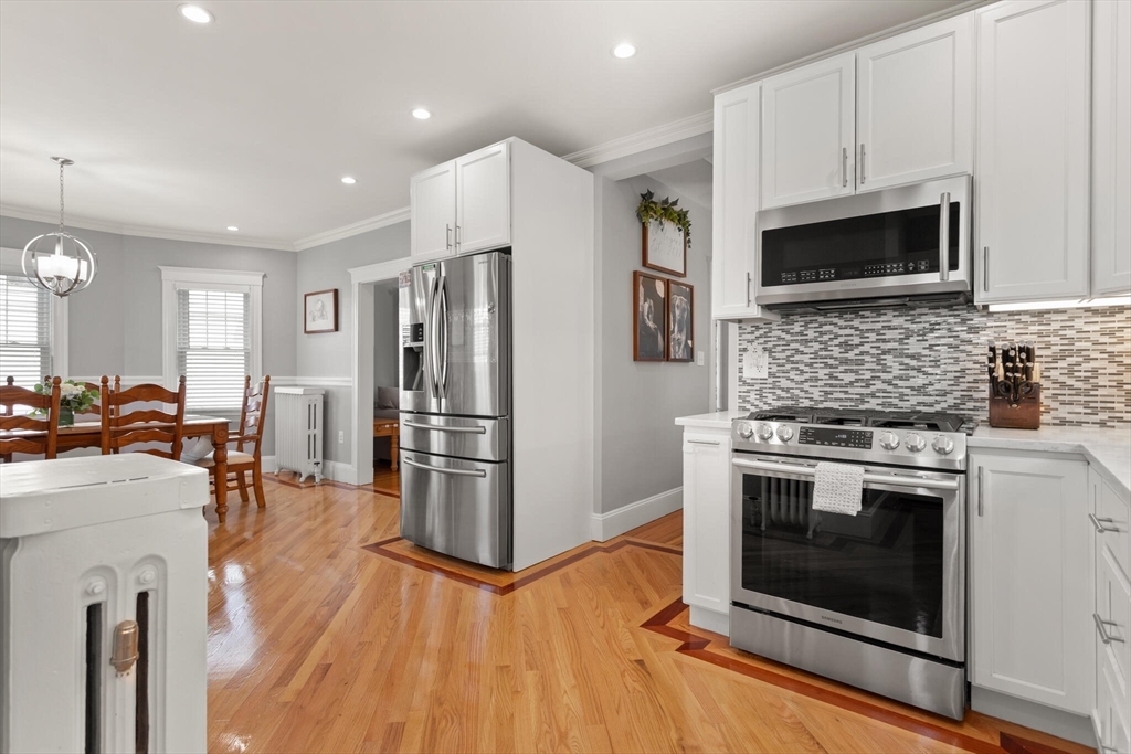 Medford, Massachusetts, 02155, United States, 4 Bedrooms Bedrooms, ,2 BathroomsBathrooms,Residential,For Sale,1904256