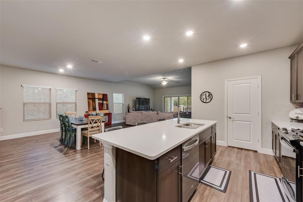 Melissa, Texas, 75454, United States, 4 Bedrooms Bedrooms, ,4 BathroomsBathrooms,Residential,For Sale,1900978
