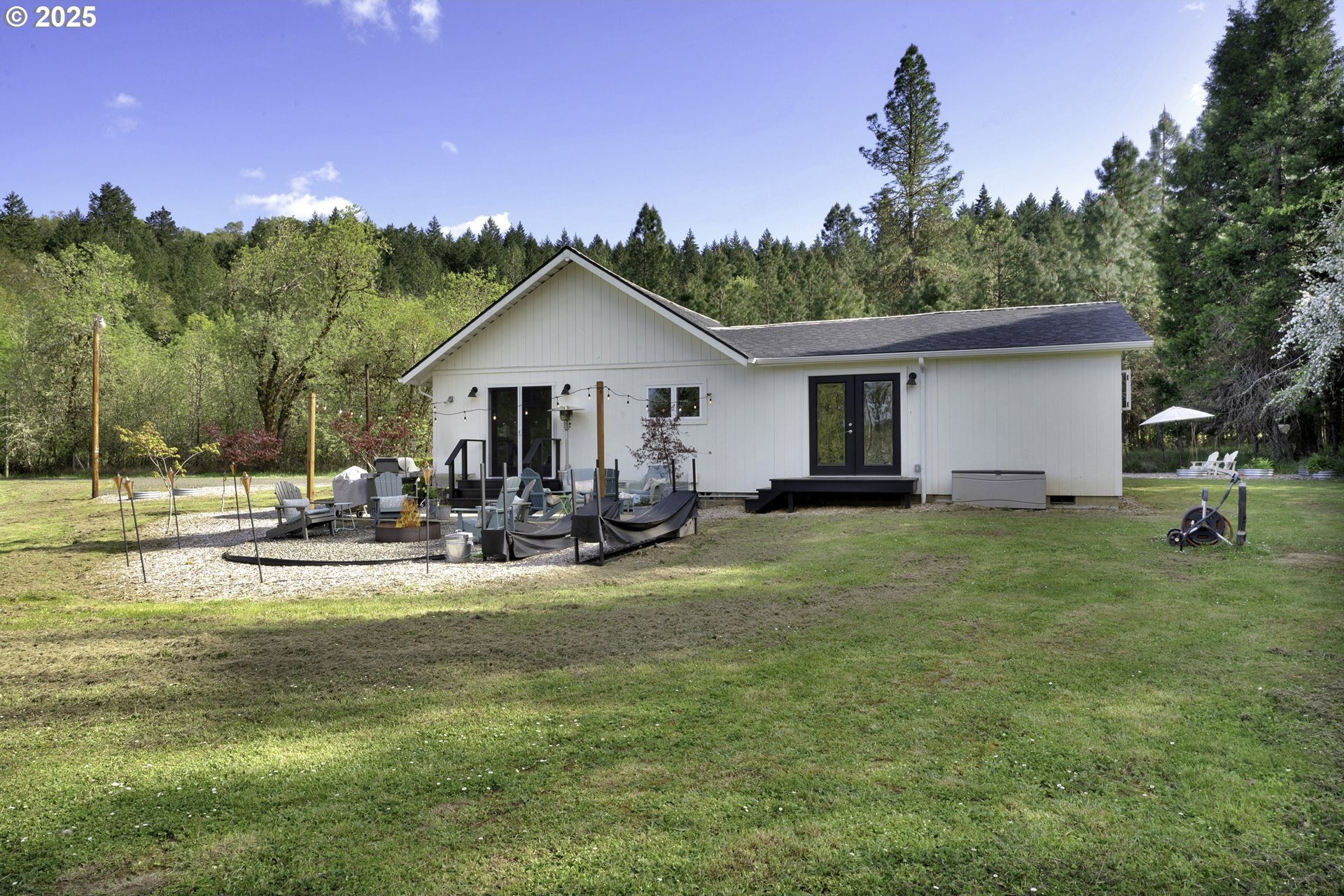 Roseburg, Oregon, 97471, United States, 3 Bedrooms Bedrooms, ,2 BathroomsBathrooms,Residential,For Sale,1793843