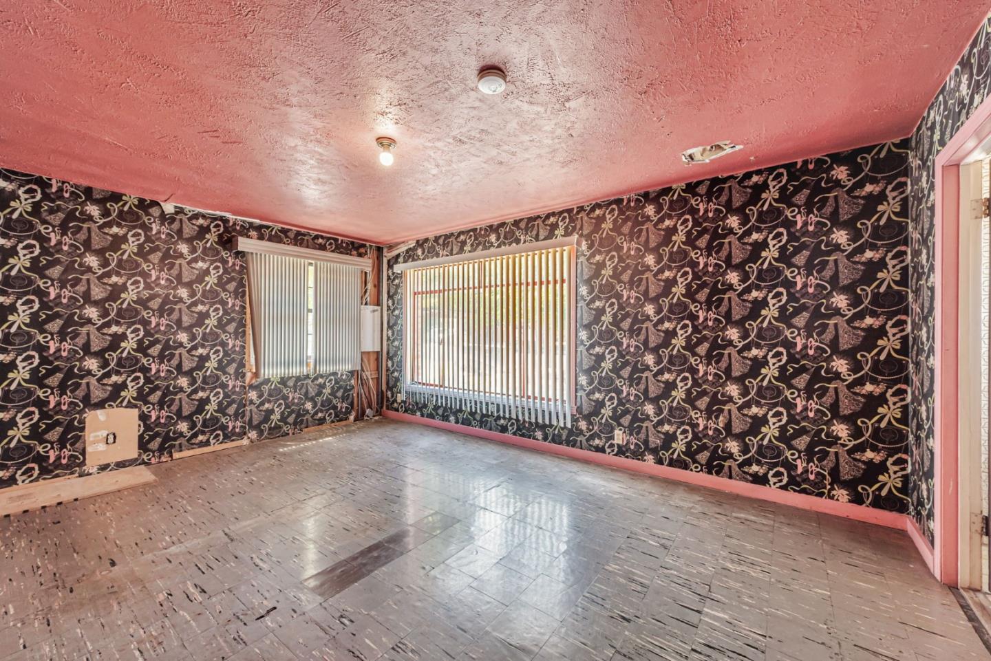 Santa Clara, California, 95051, United States, 3 Bedrooms Bedrooms, ,3 BathroomsBathrooms,Residential,For Sale,1941607