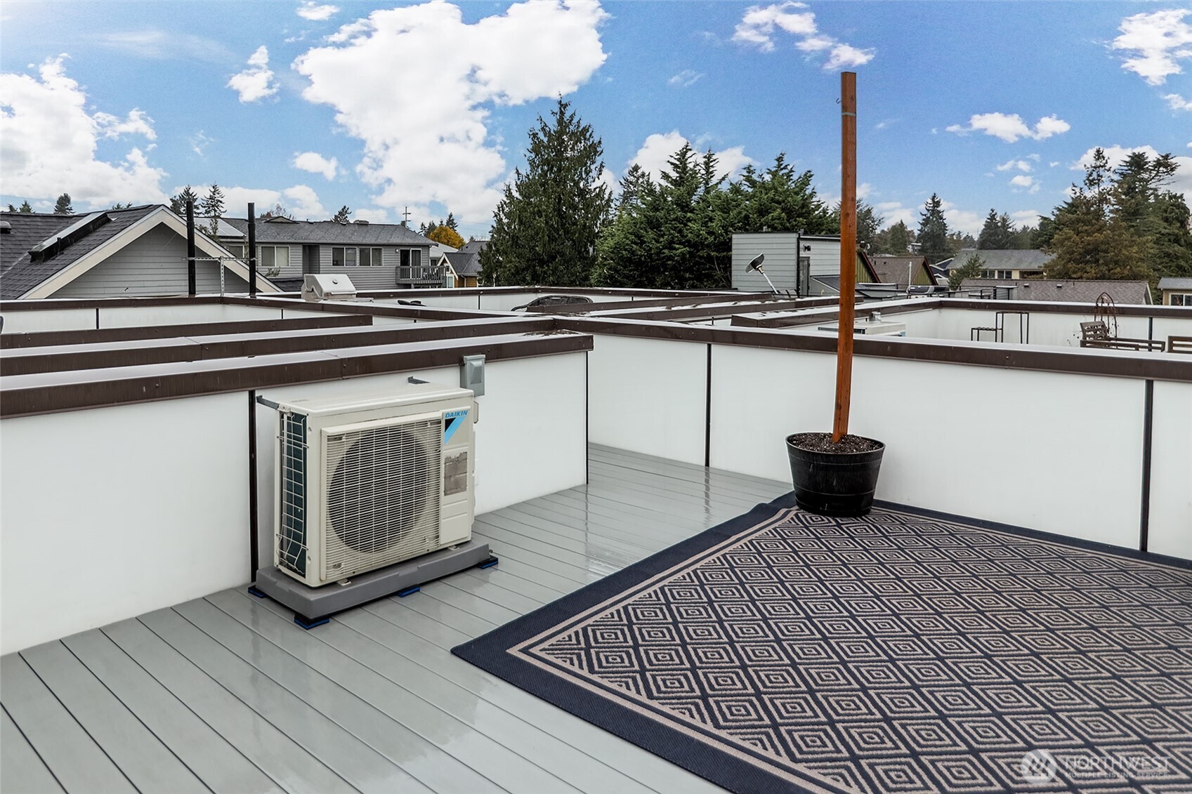 Seattle, Washington, 98103, United States, 2 Bedrooms Bedrooms, ,1 BathroomBathrooms,Residential,For Sale,1991095