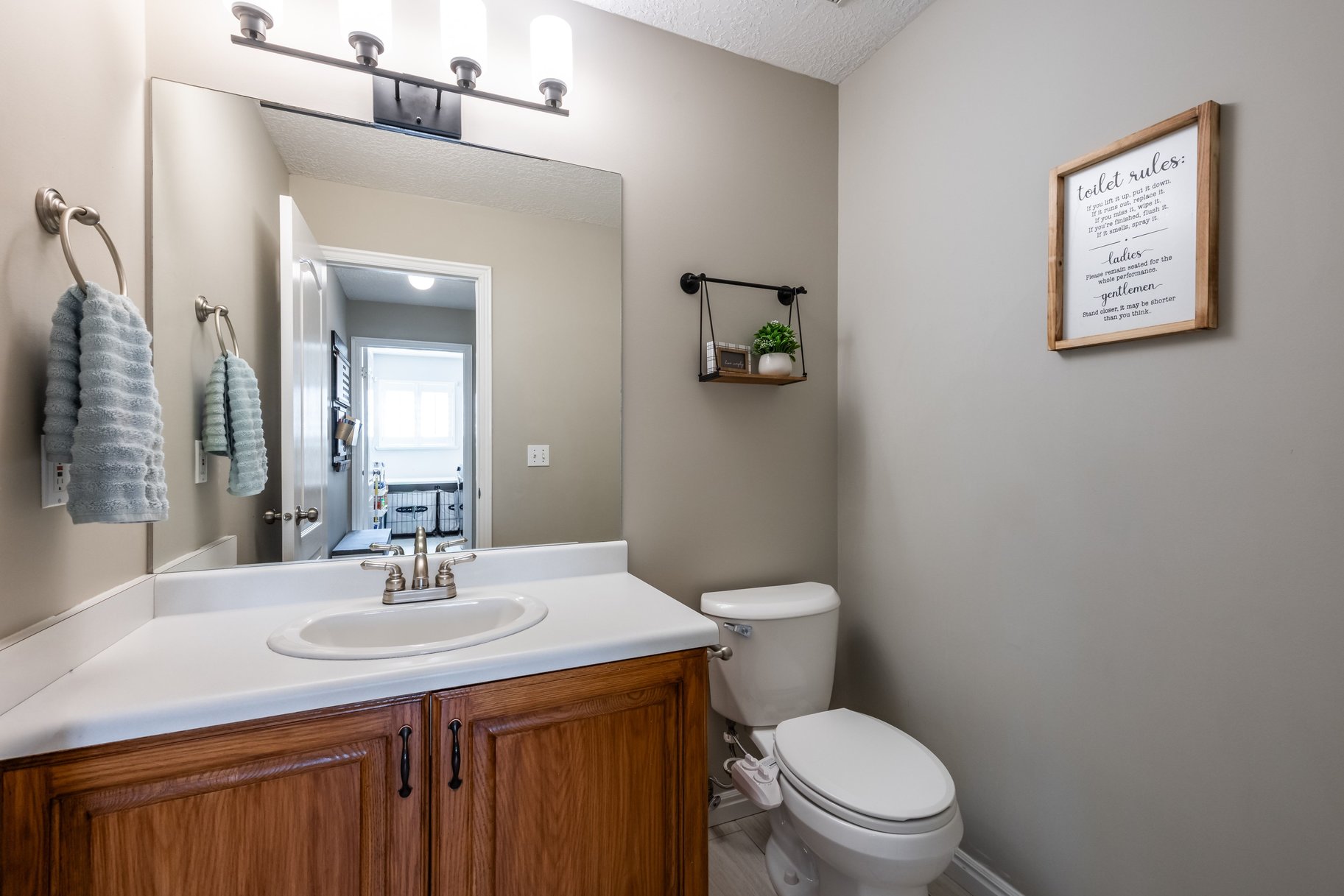  Multigenerational Living in South Jordan: 5 Beds, 2 Kitchens, 0.33-Acre Lot - 物件實景