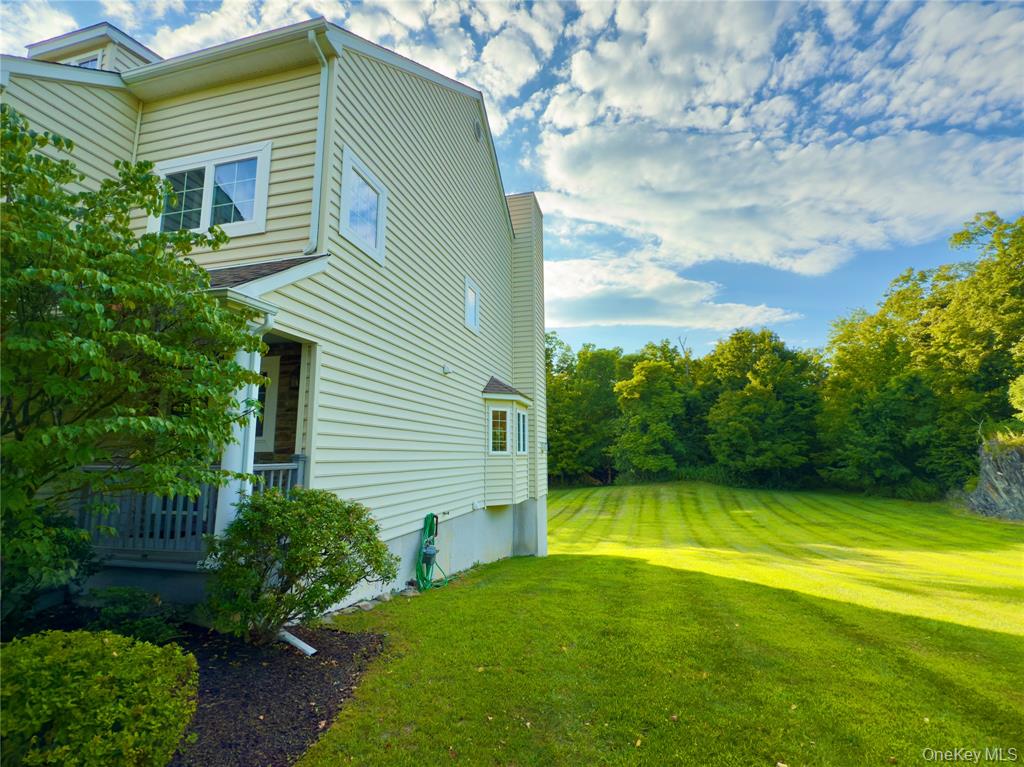 Hyde Park, New York, 12538, United States, 3 Bedrooms Bedrooms, ,4 BathroomsBathrooms,Residential,For Sale,1977599