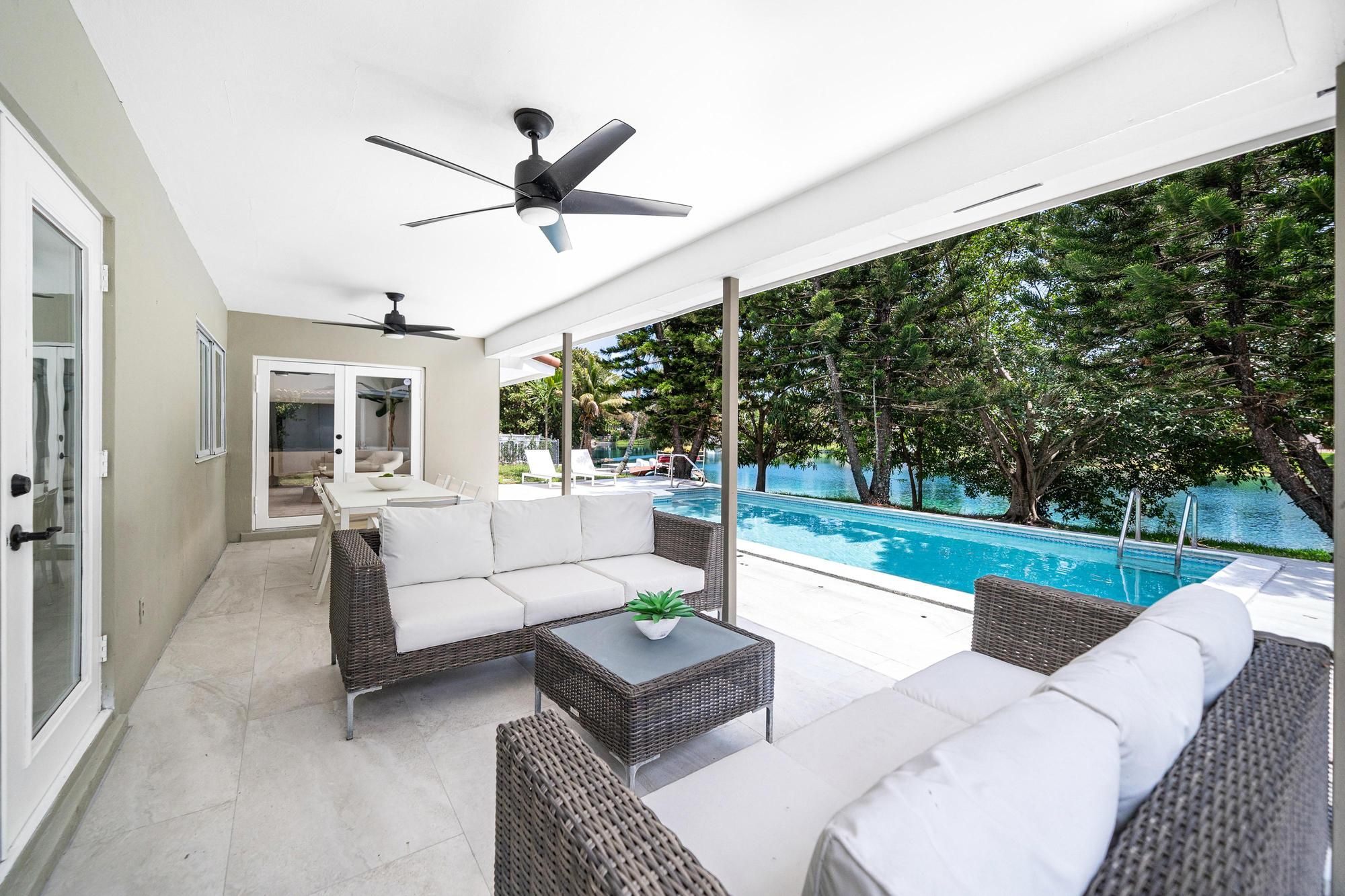  6750 White Oak Dr, Miami Lakes, FL, 33014 - 物件實景