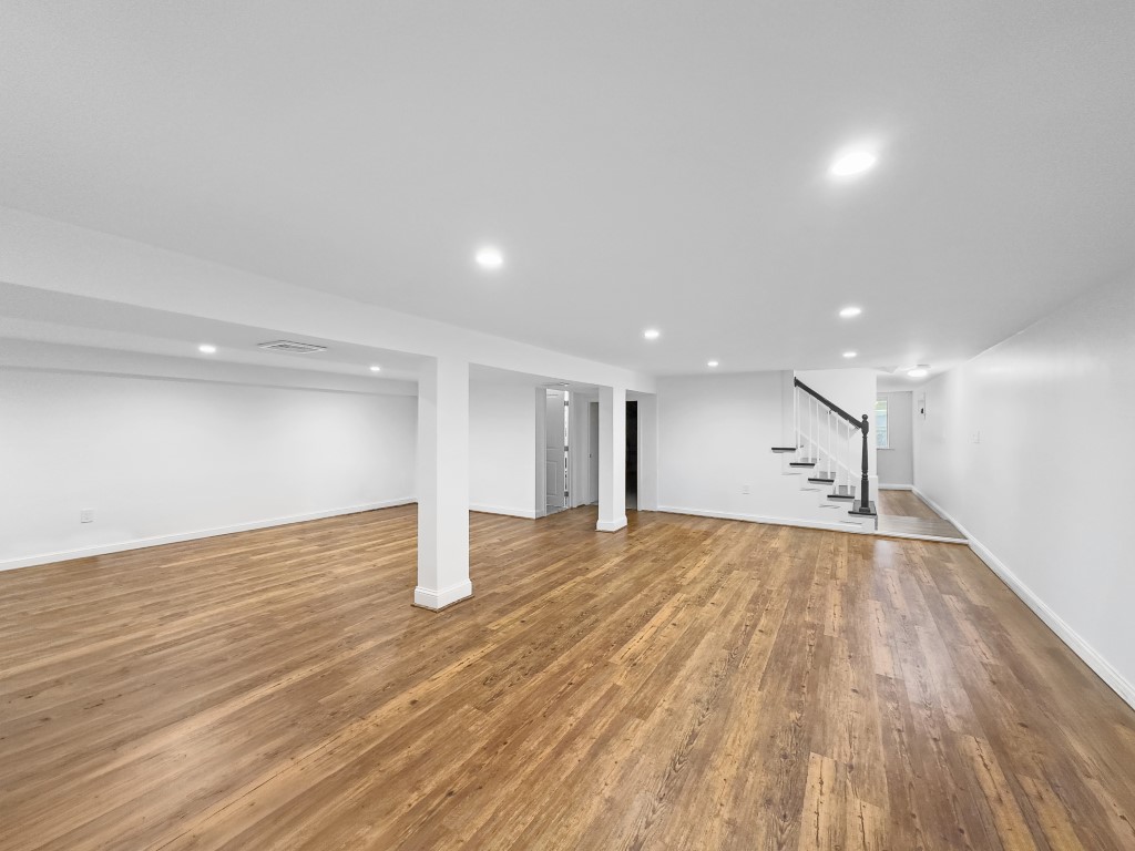 North Andover, Massachusetts, 01845, United States, 3 Bedrooms Bedrooms, ,4 BathroomsBathrooms,Residential,For Sale,2005973