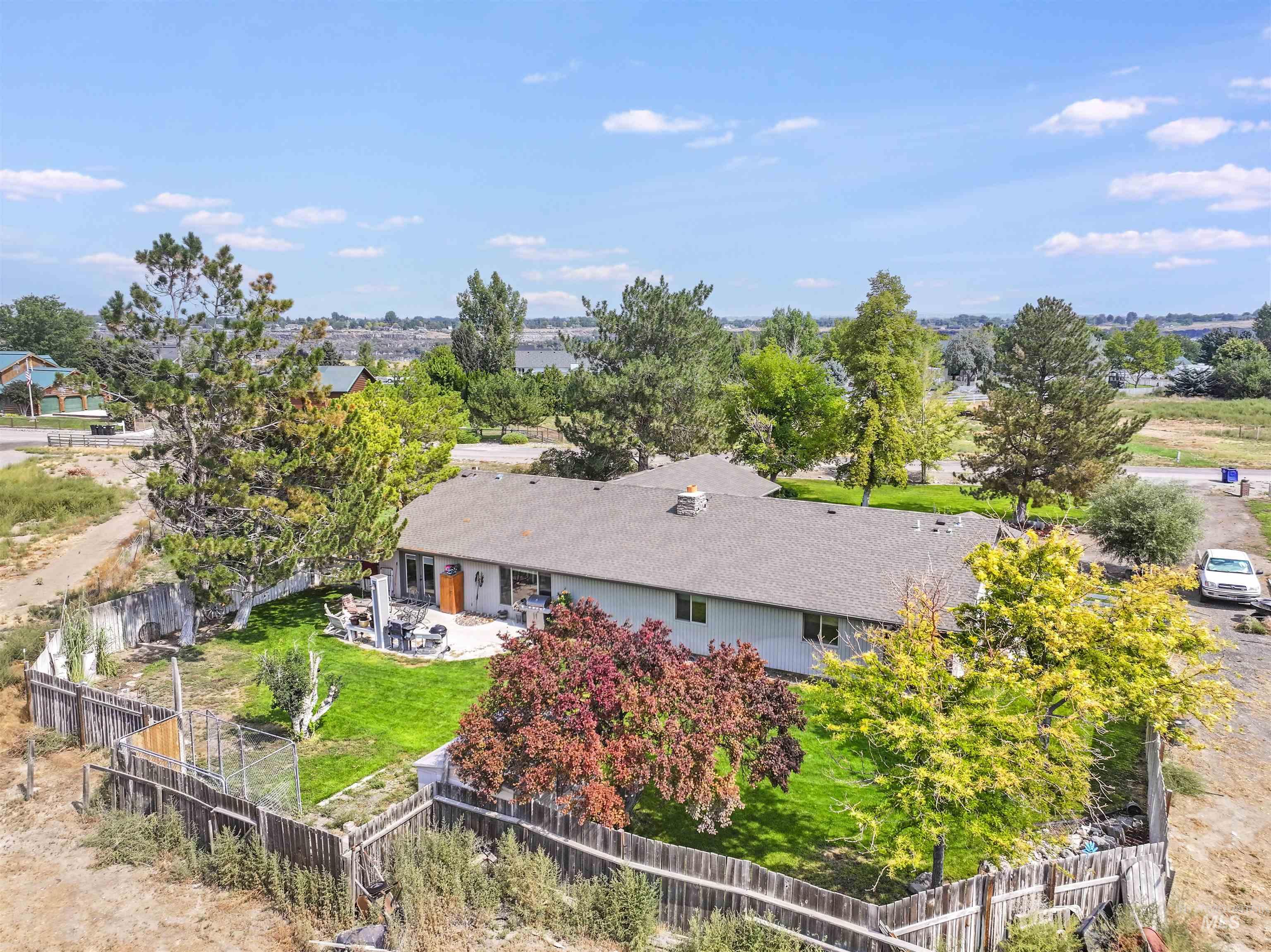 Twin Falls, Idaho, 83301, United States, 3 Bedrooms Bedrooms, ,2 BathroomsBathrooms,Residential,For Sale,1932611