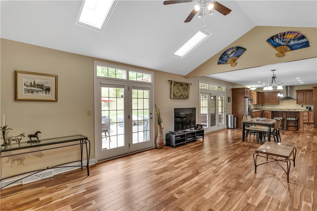 Peters Twp, Pennsylvania, 15317, United States, 4 Bedrooms Bedrooms, ,4 BathroomsBathrooms,Residential,For Sale,2002286